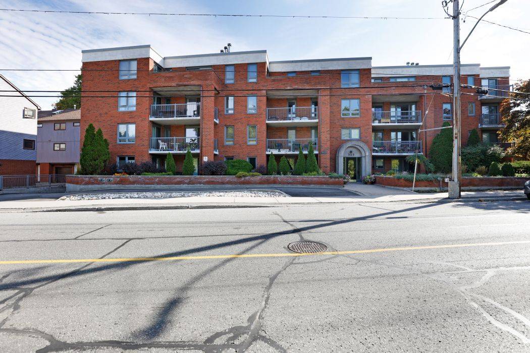 Overbrook - Castleheights And Area, ON K1K 3V2,939 North River RD #303