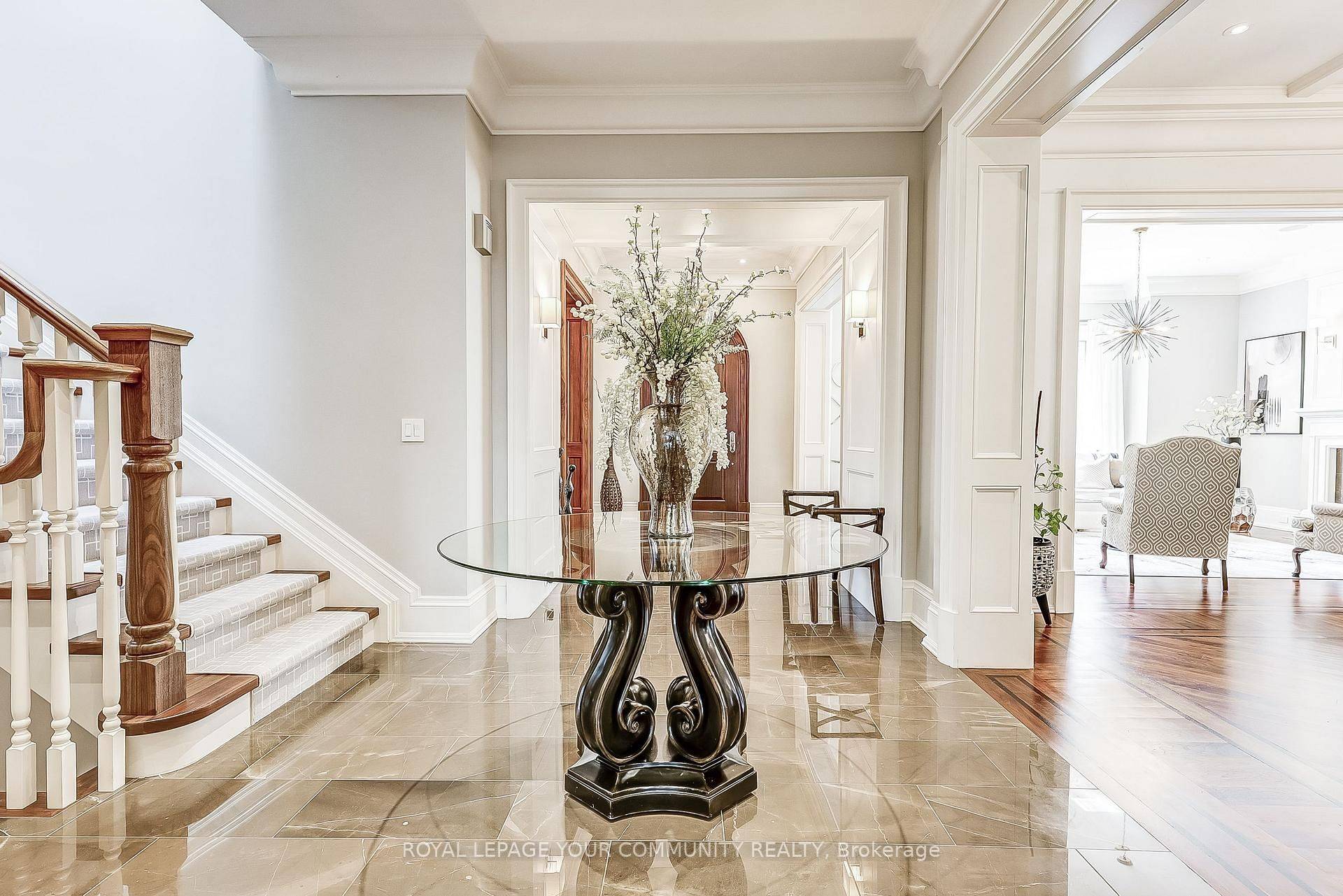 Toronto C12, ON M4N 1K7,222 St Leonards AVE