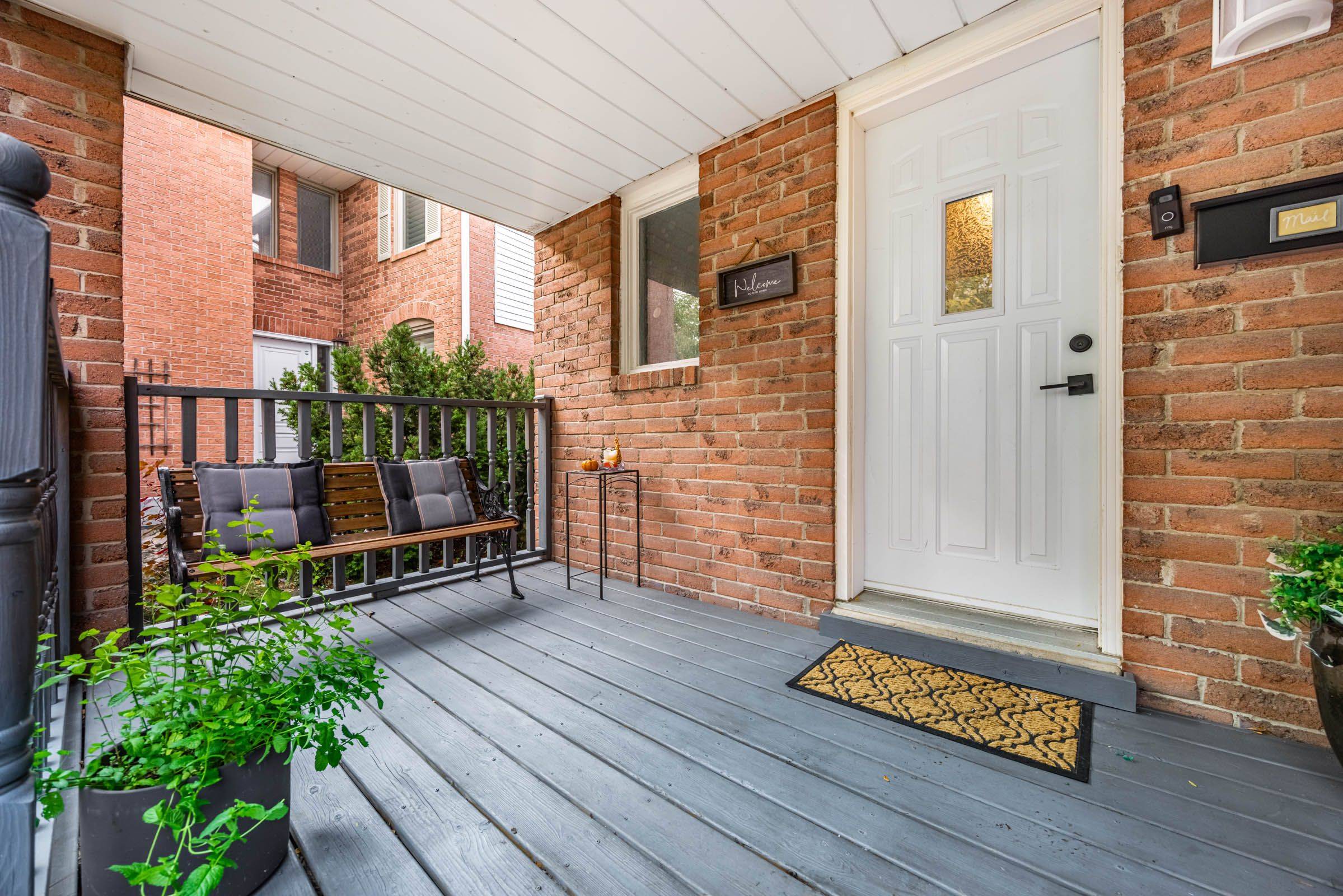 Oakville, ON L6M 2K5,1036 Bridlewood TRL