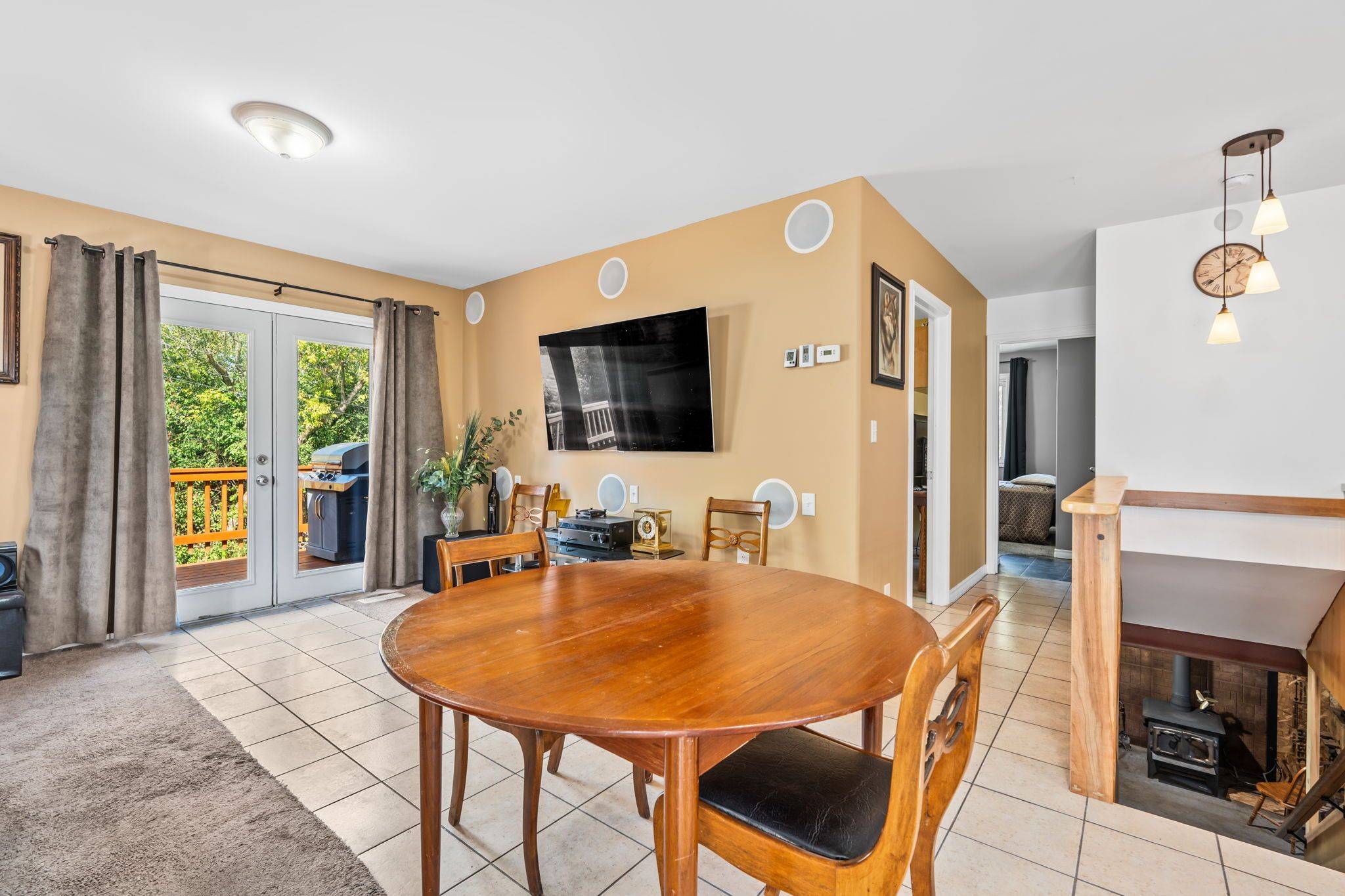 Tyendinaga, ON K0K 1X0,265 Belleville RD