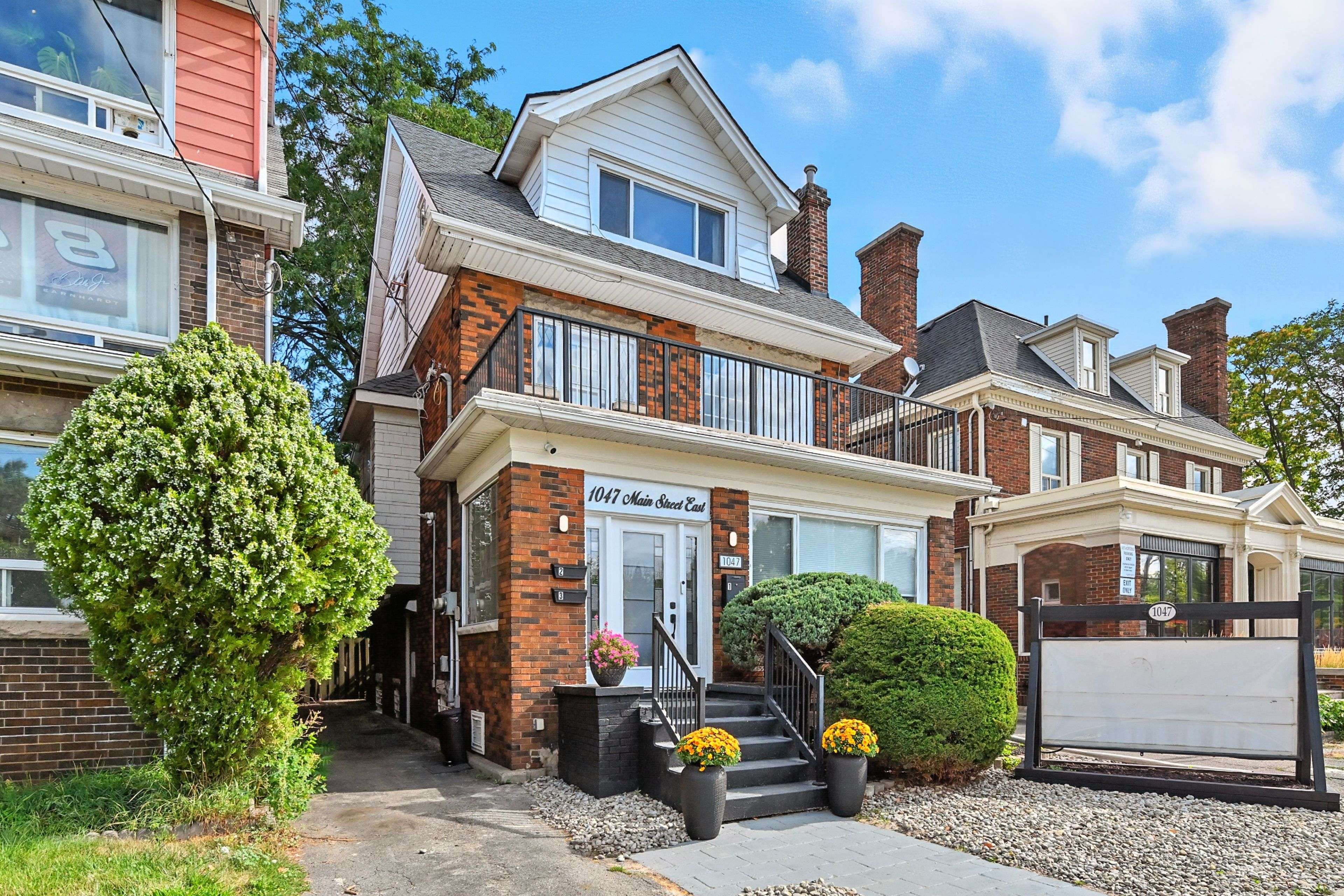 Hamilton, ON L8M 1N5,1047 Main ST E