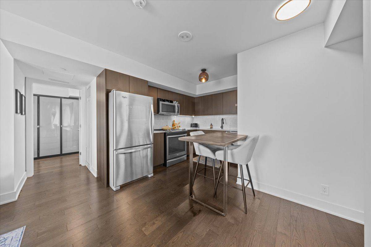 Glebe - Ottawa East And Area, ON K1S 3W9,1035 Bank ST #406