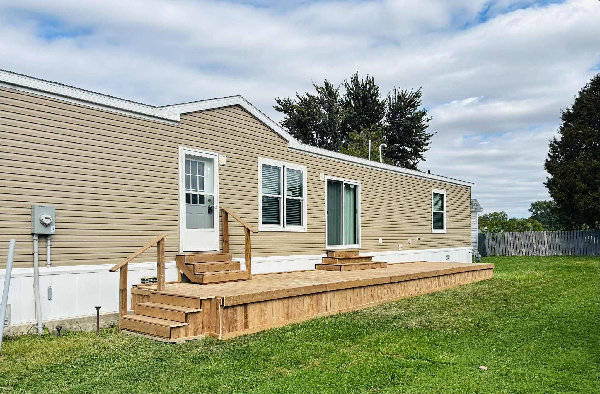 Chatham-kent, ON N7L 4E4,126 Regency DR