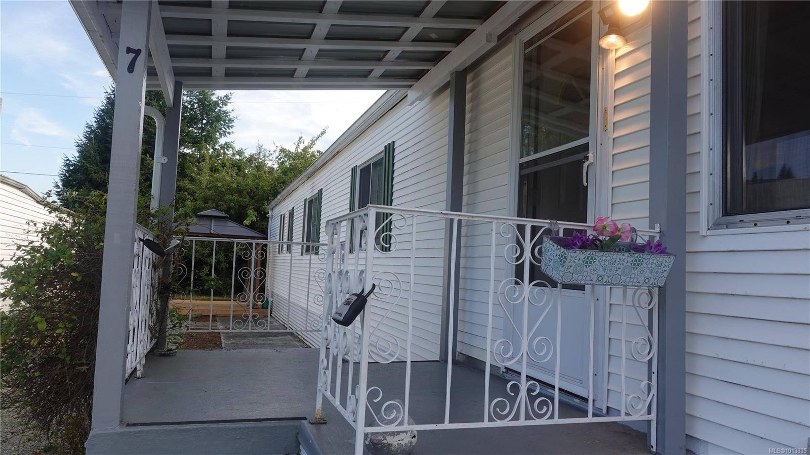 Lantzville, BC V0R 2H0,6820 Parklands Pl #7