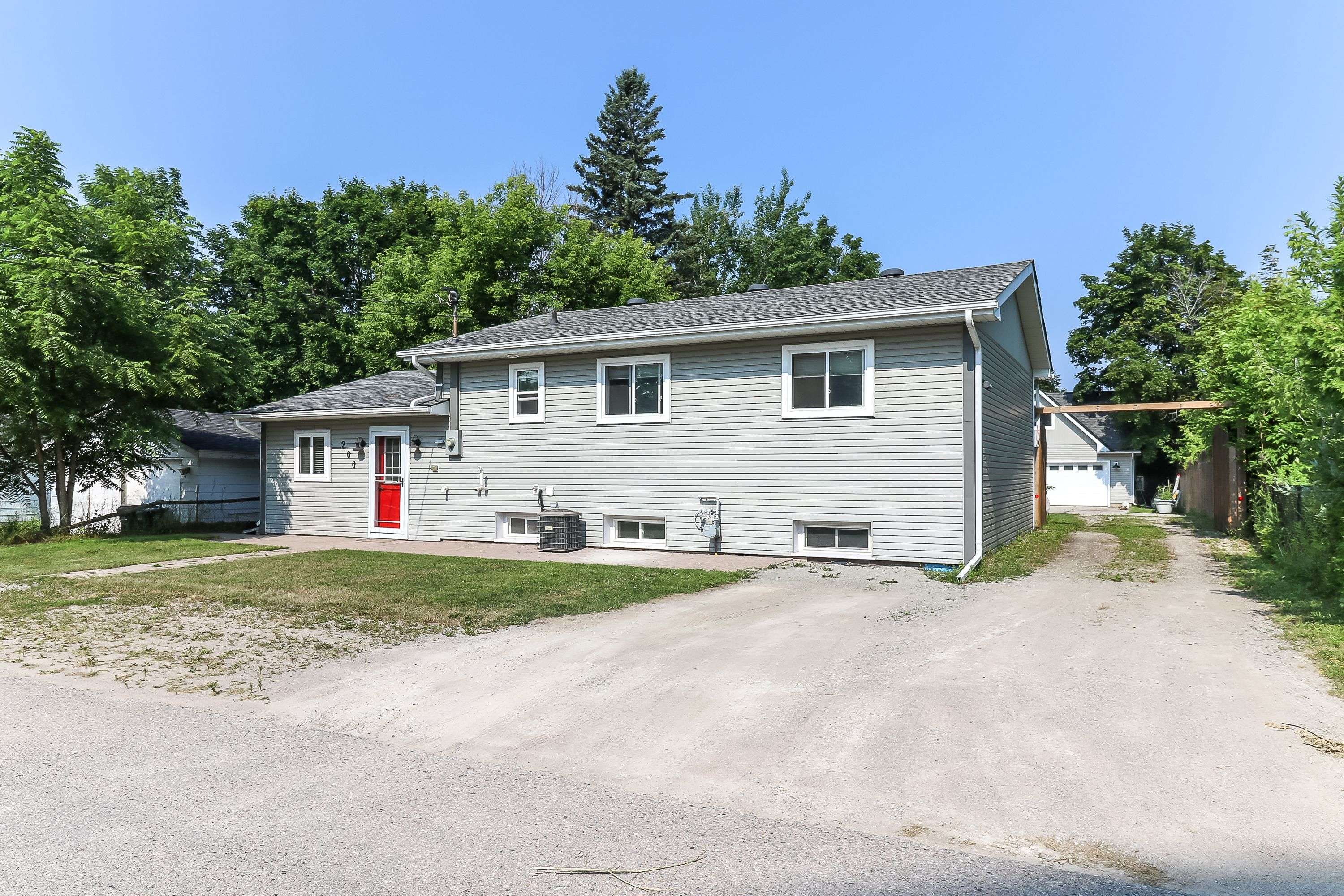 Tay, ON L0K 2A0,200 Jephson ST