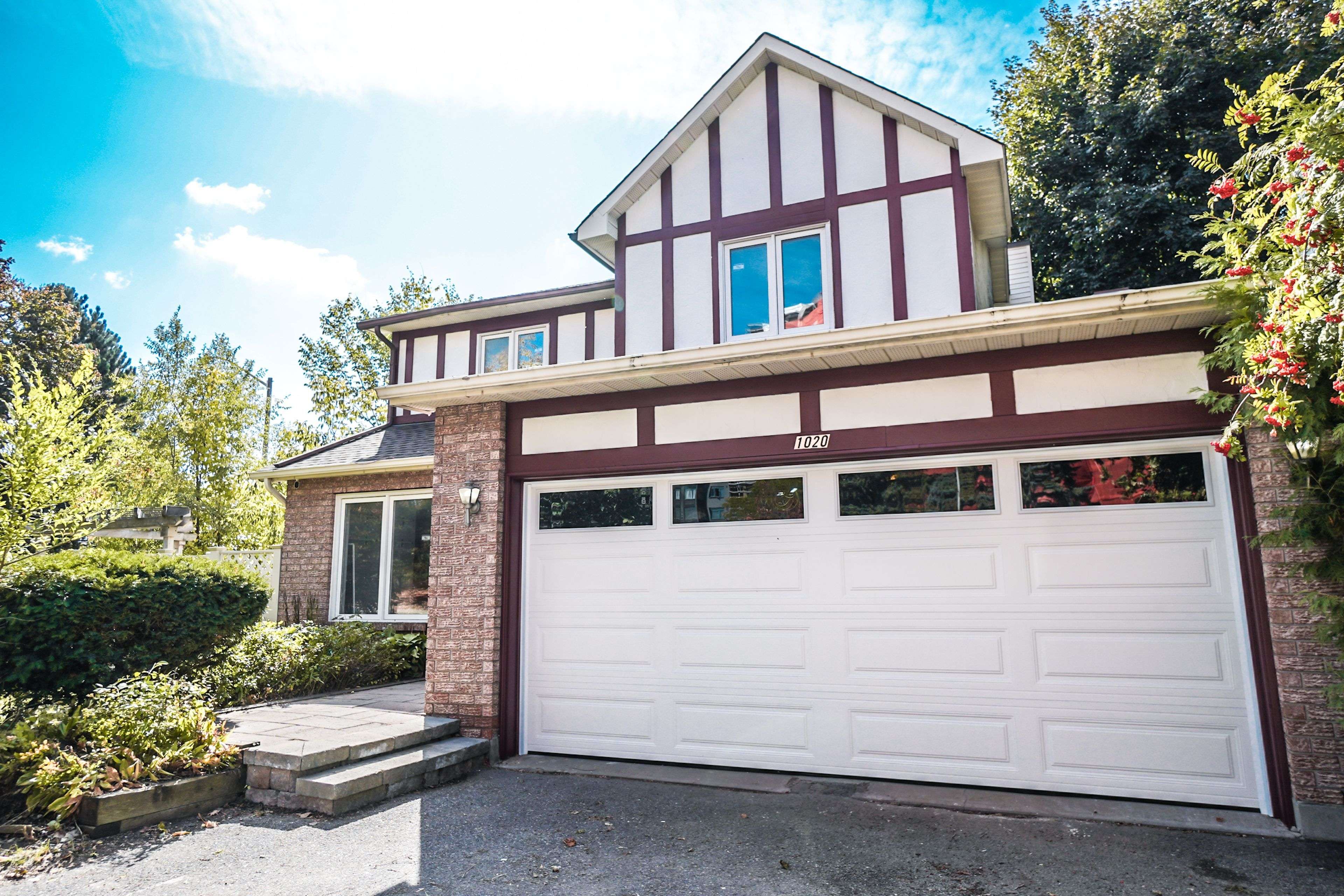 Britannia Heights - Queensway Terrace N And Area, ON K2B 8L8,1020 Grenon AVE