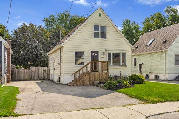 Hamilton, ON L8V 3C8,205 East 26th ST