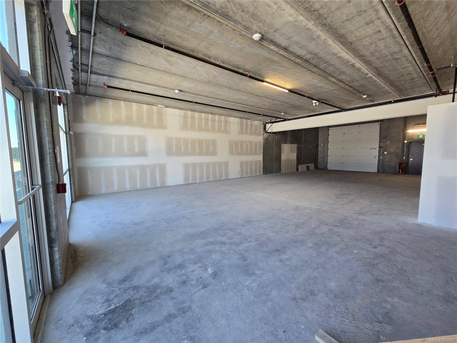 Langford, BC V9B 5Z1,4342 West Shore Pkwy #318-322