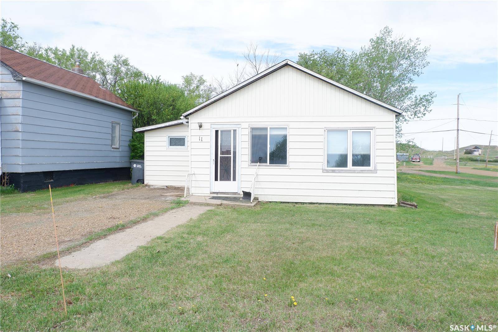 Willow Bunch, SK S0H 4K0,11 B AVENUE