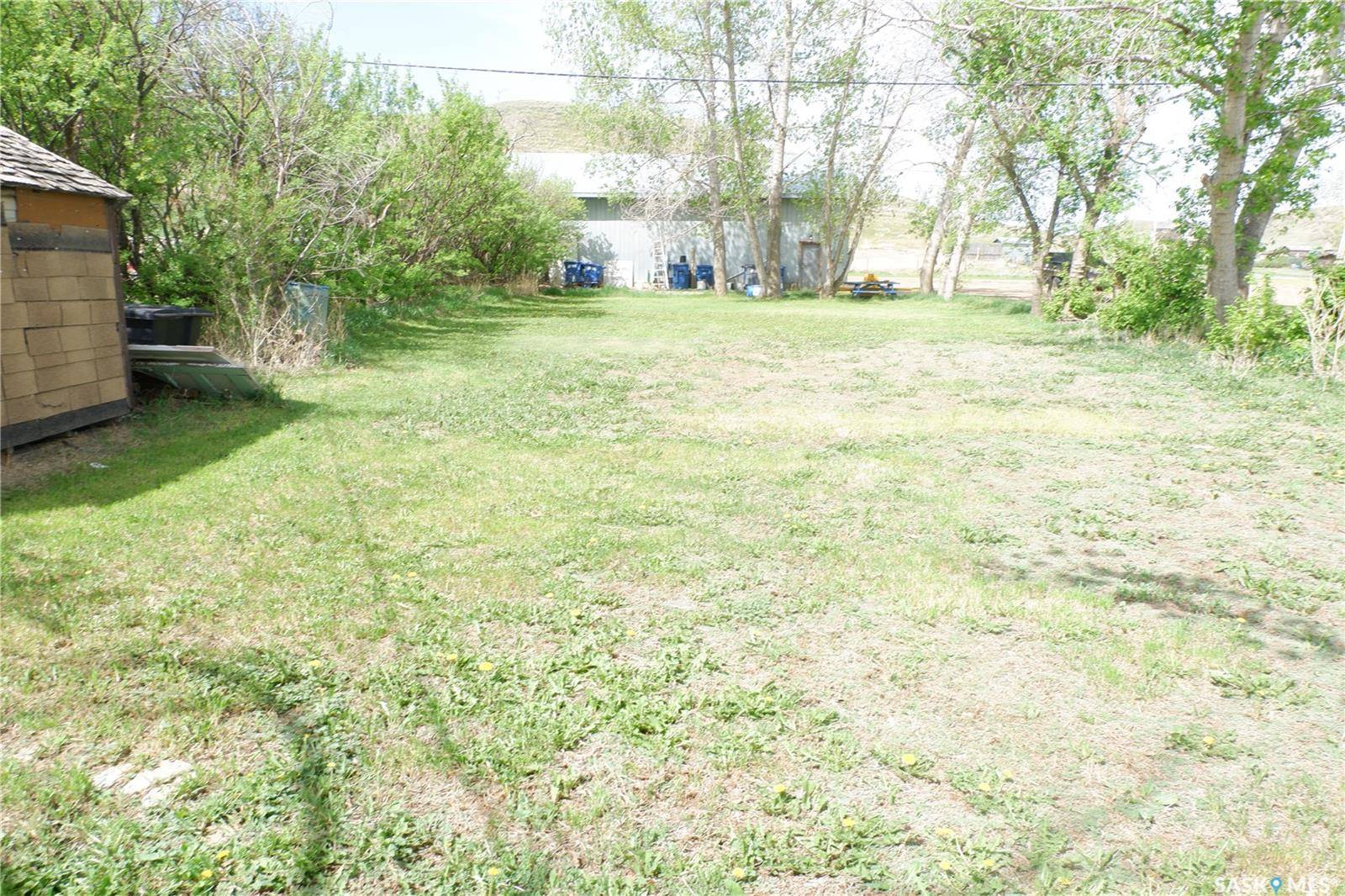Willow Bunch, SK S0H 4K0,11 B AVENUE