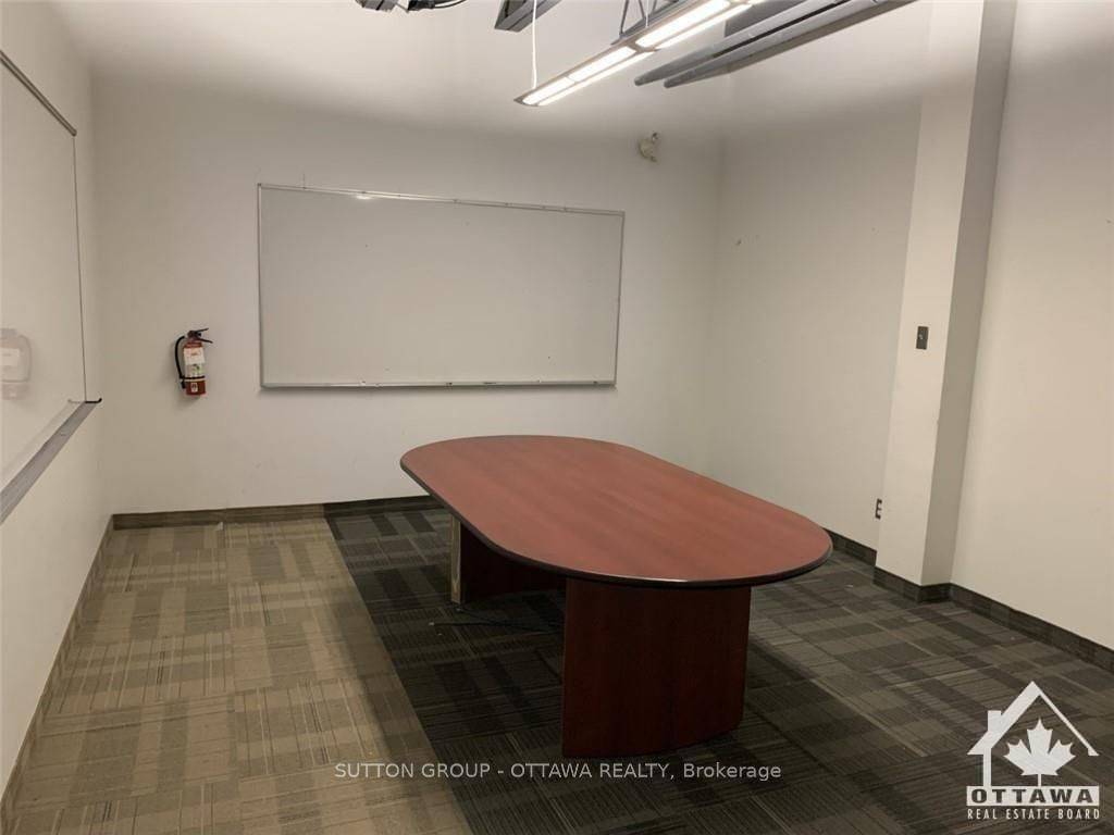 West Centre Town, ON K1Y 2Y1,981 Wellington ST #201