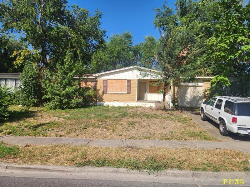 10325 Maylee Boulevard, Dallas, TX 75228
