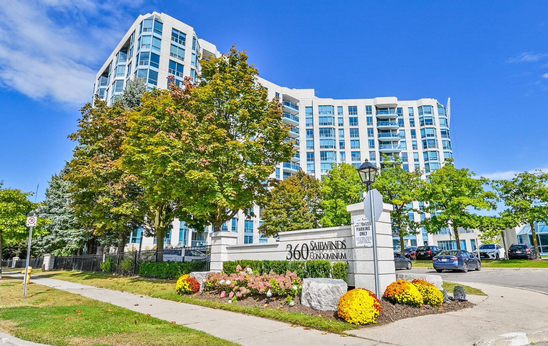 Whitby, ON L1N 9G2,360 Watson ST W #908