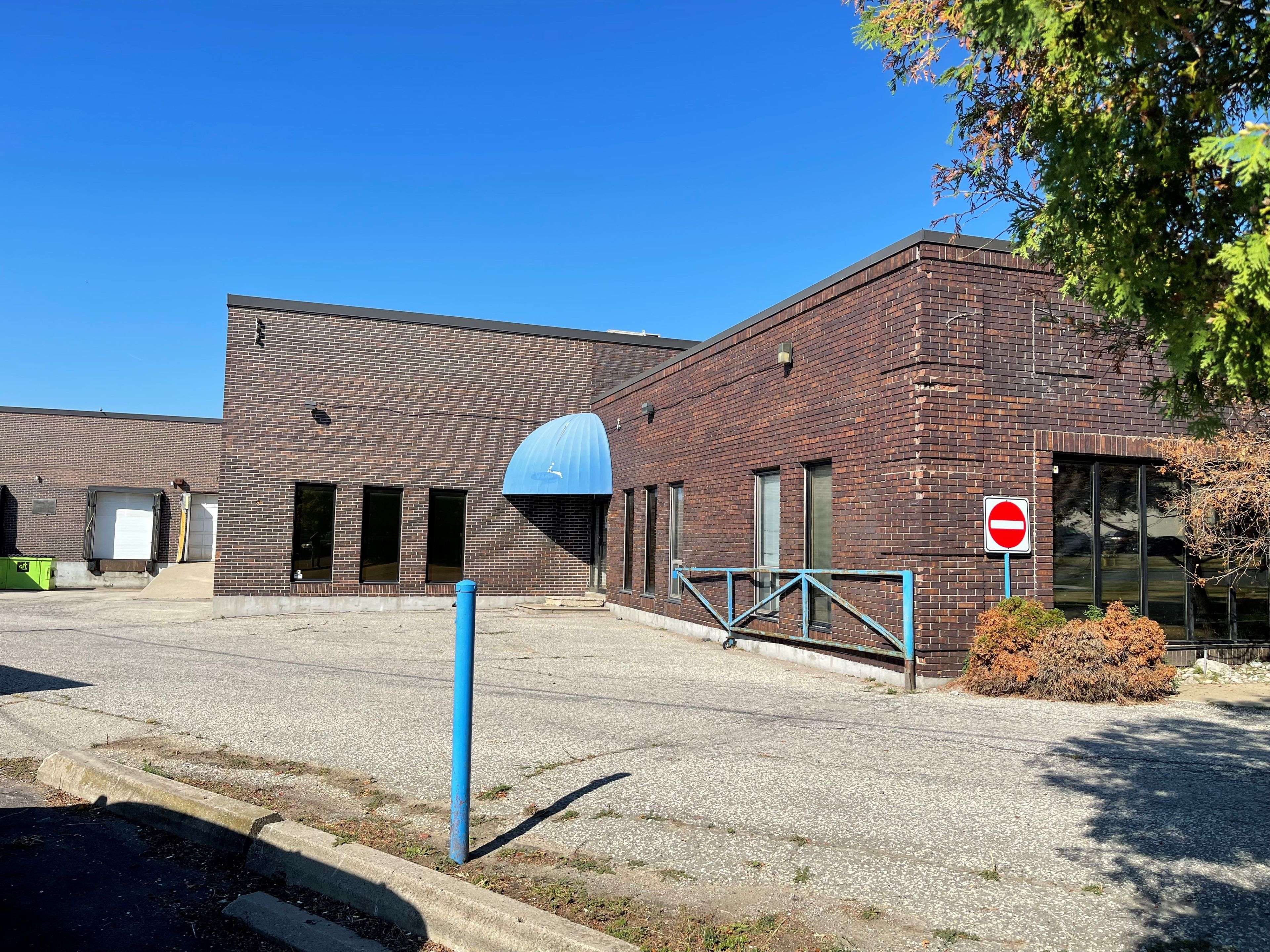 Toronto W05, ON M9L 1Z9,176 Milvan DR