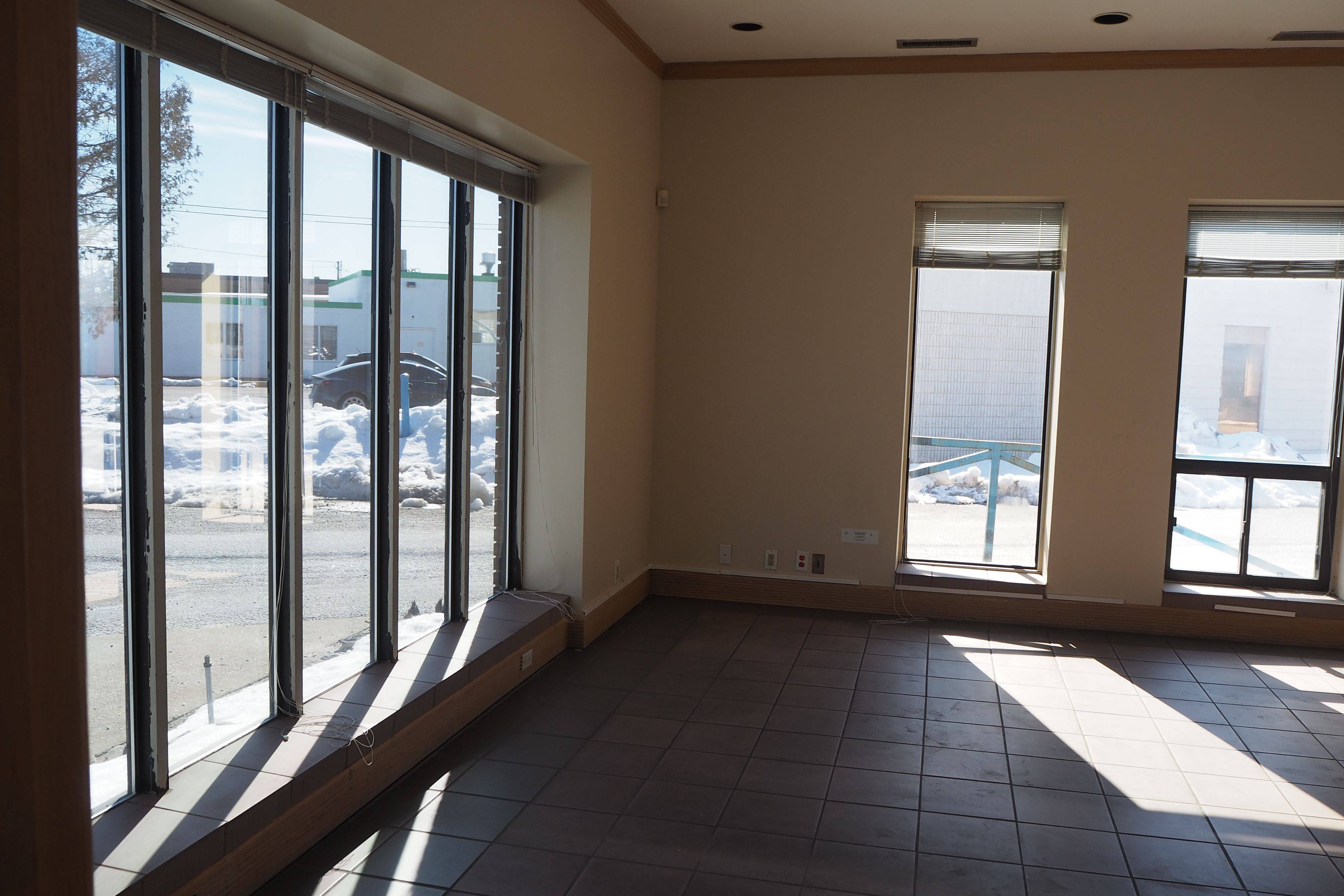 Toronto W05, ON M9L 1Z9,176 Milvan DR