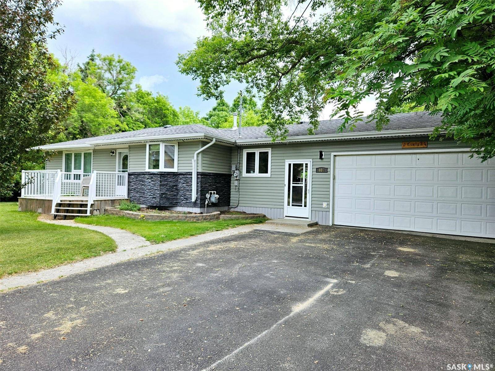 Arcola, SK S0C 0G0,404 Manor STREET