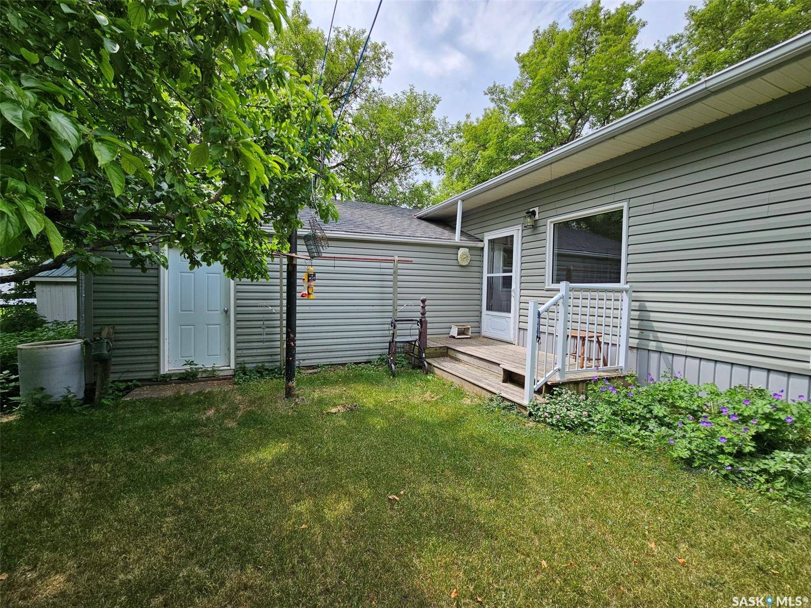 Arcola, SK S0C 0G0,404 Manor STREET