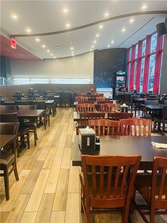 Queens, NY 11101,4117 Creascent AVE