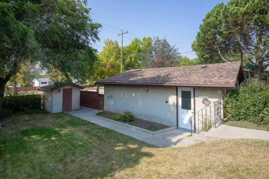 Innisfail, AB T4G 1H2,3727 51A AVE