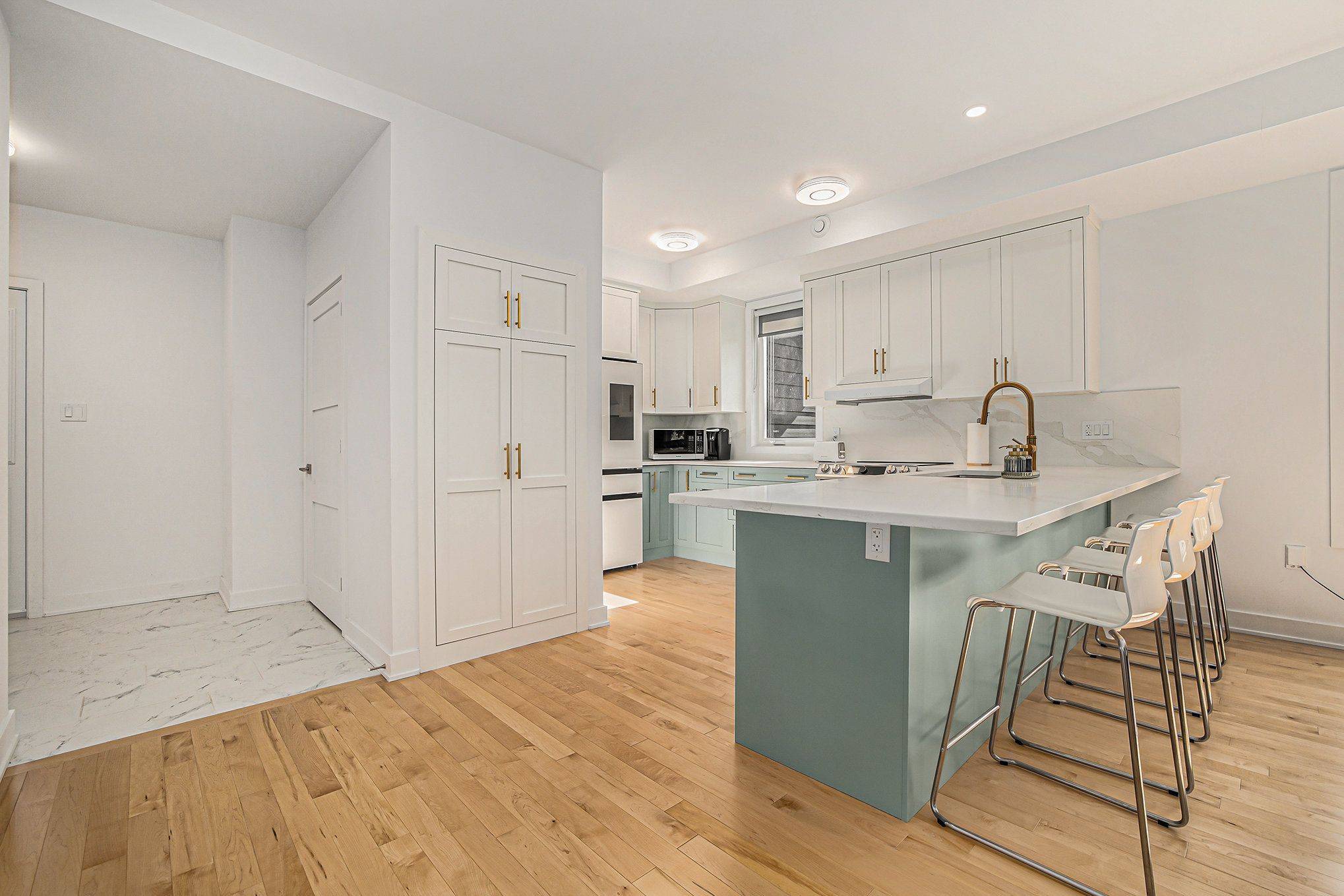 Carp - Huntley Ward, ON K0A 1L0,156 Country Meadow DR