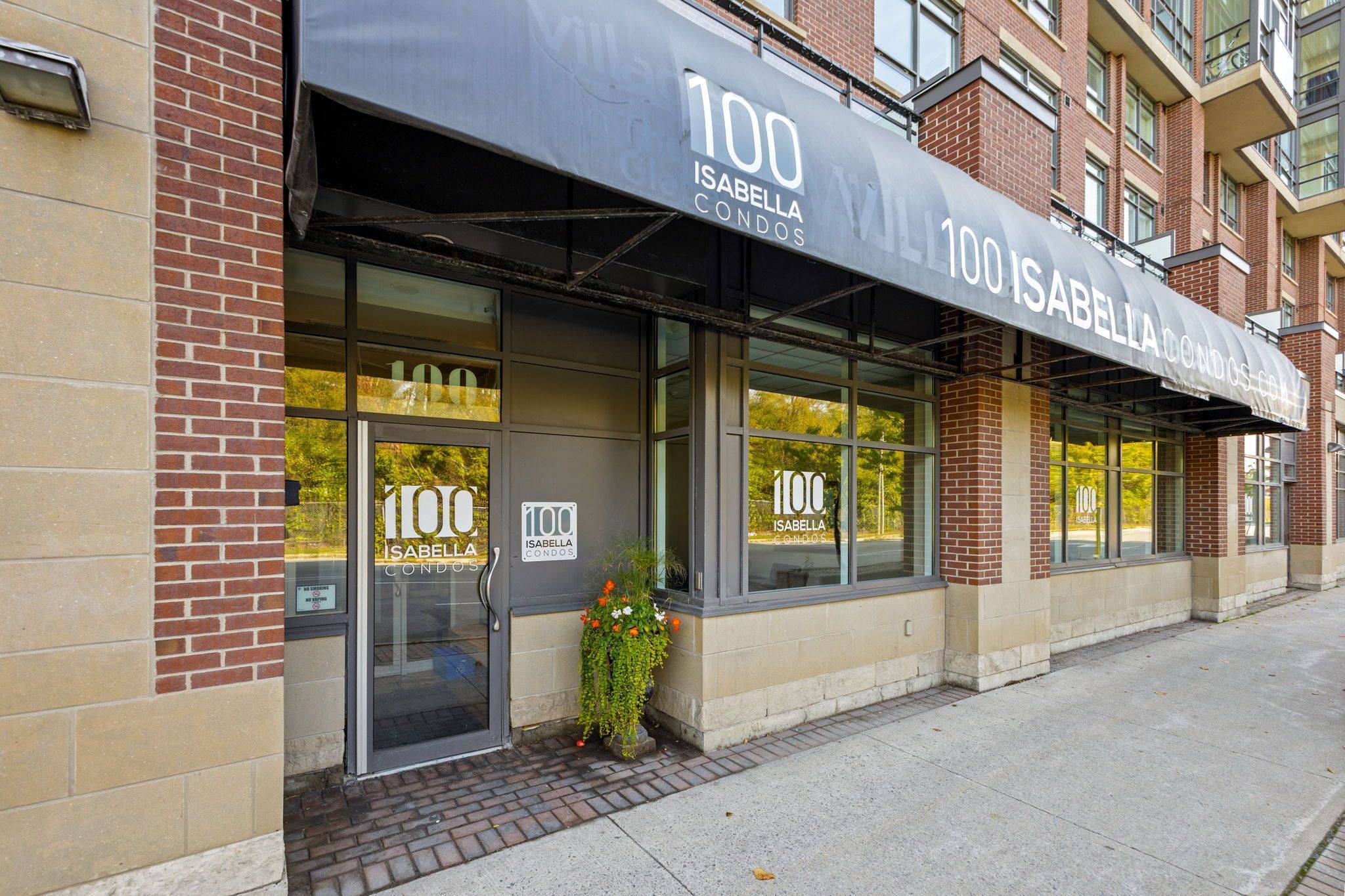 Glebe - Ottawa East And Area, ON K1S 1V5,100 Isabella ST #611