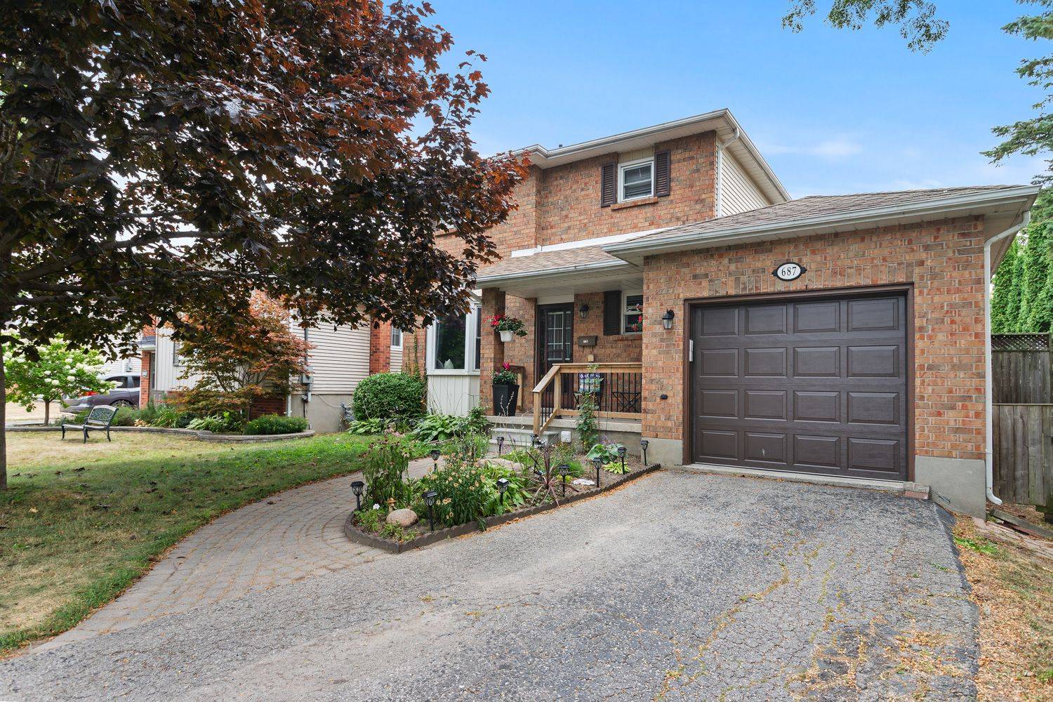 Cobourg, ON K9A 4Y1,687 Mackechnie CRES