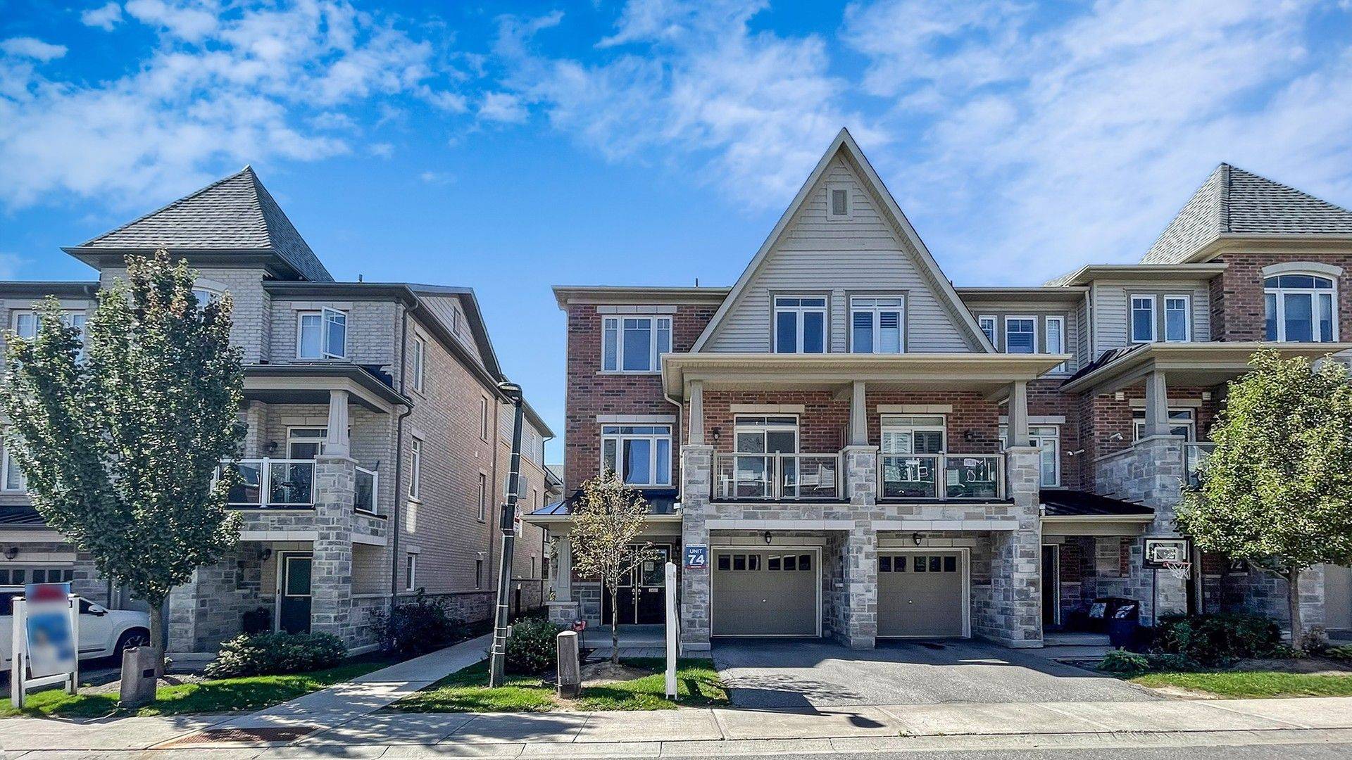 Pickering, ON L1X 0E4,2420 Nantucket Chase