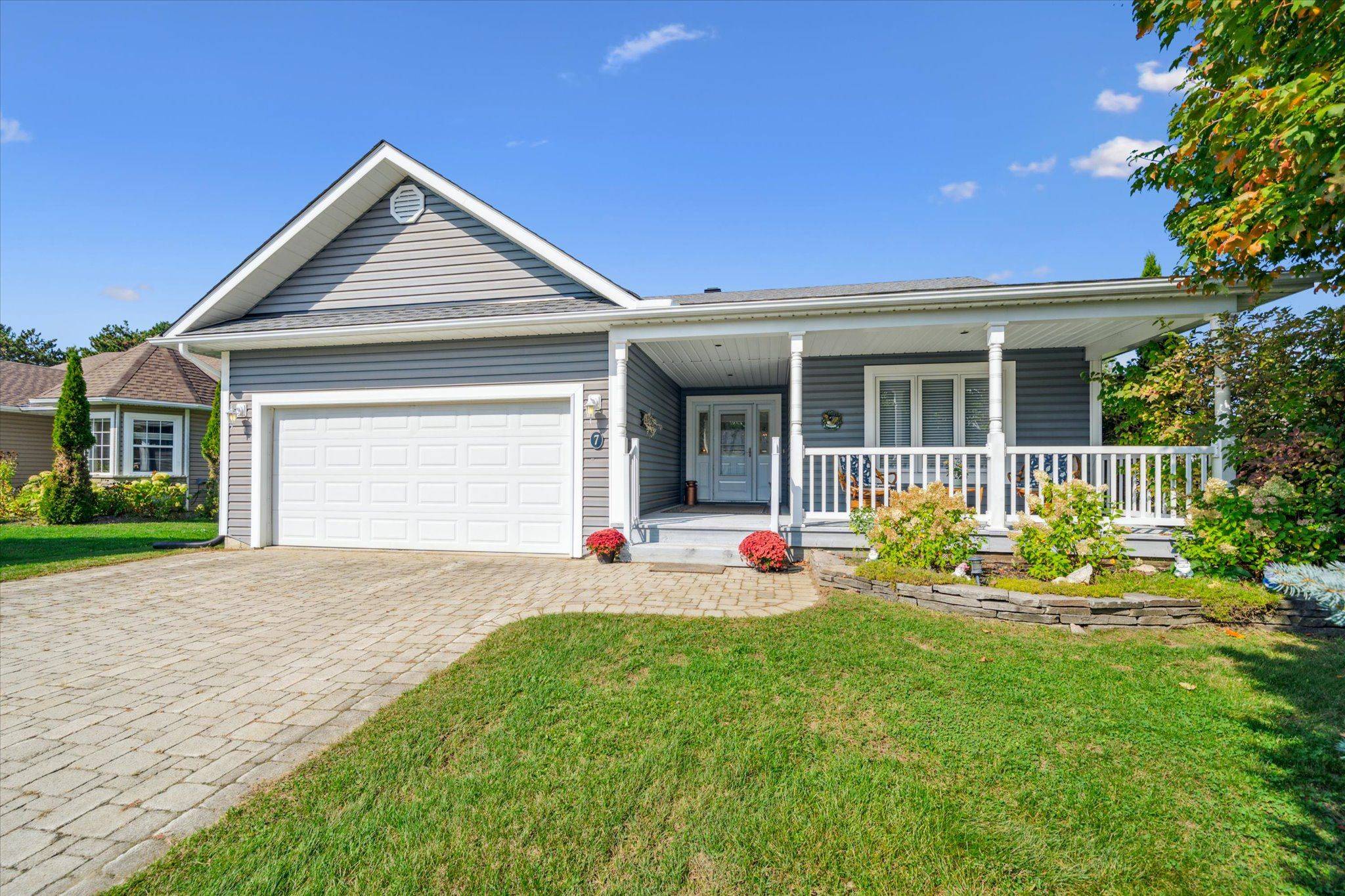 Bracebridge, ON P1L 2H2,7 Inveraray CT