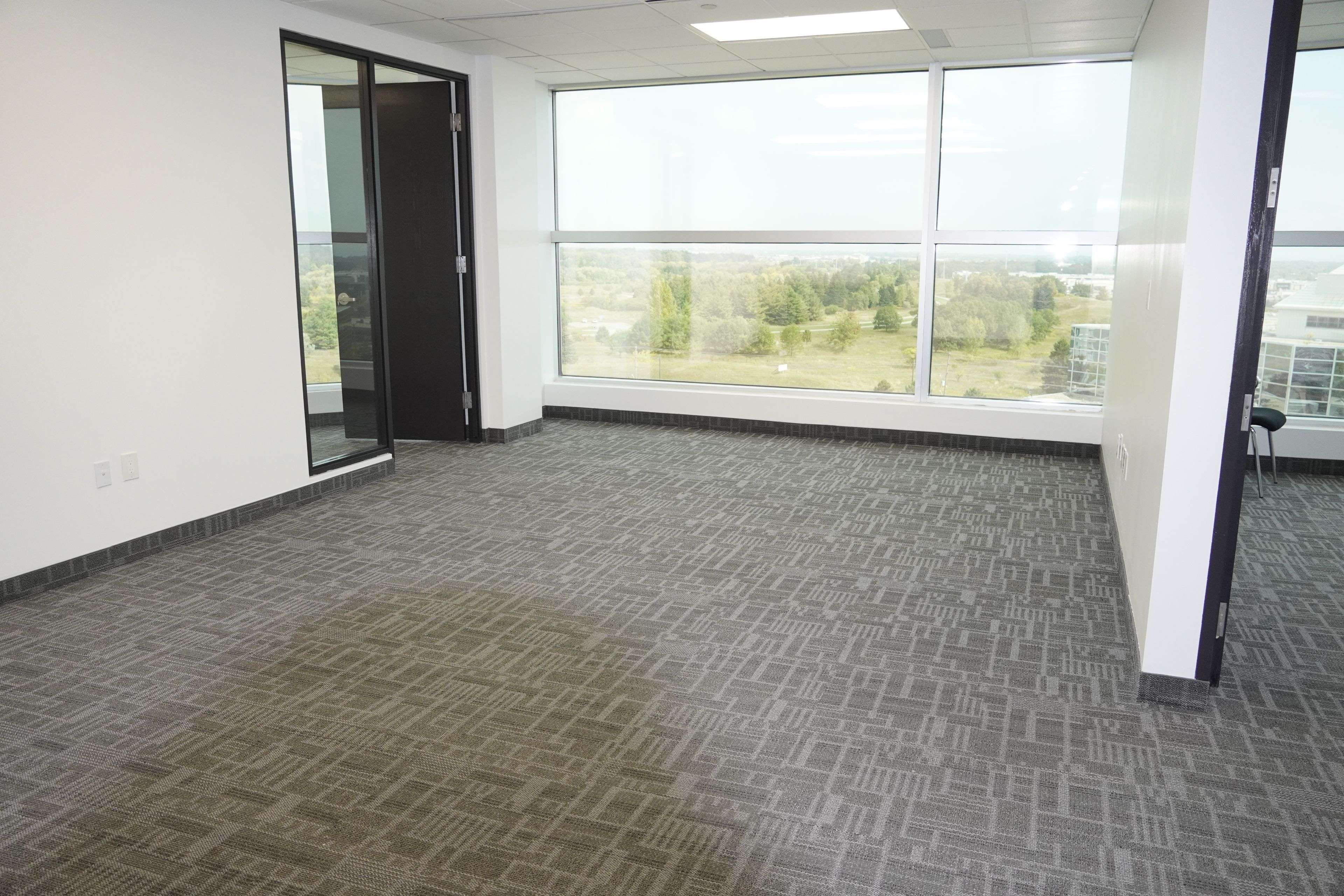 Burlington, ON L7L 6W6,5500 North Service RD #1005