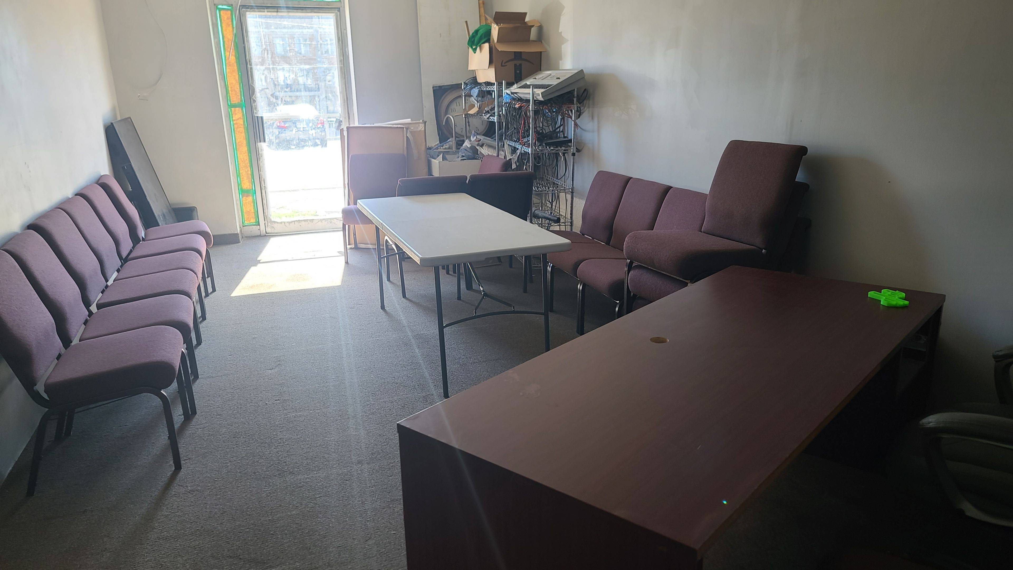 Toronto W05, ON M9M 2C8,2400 Finch AVE W #5