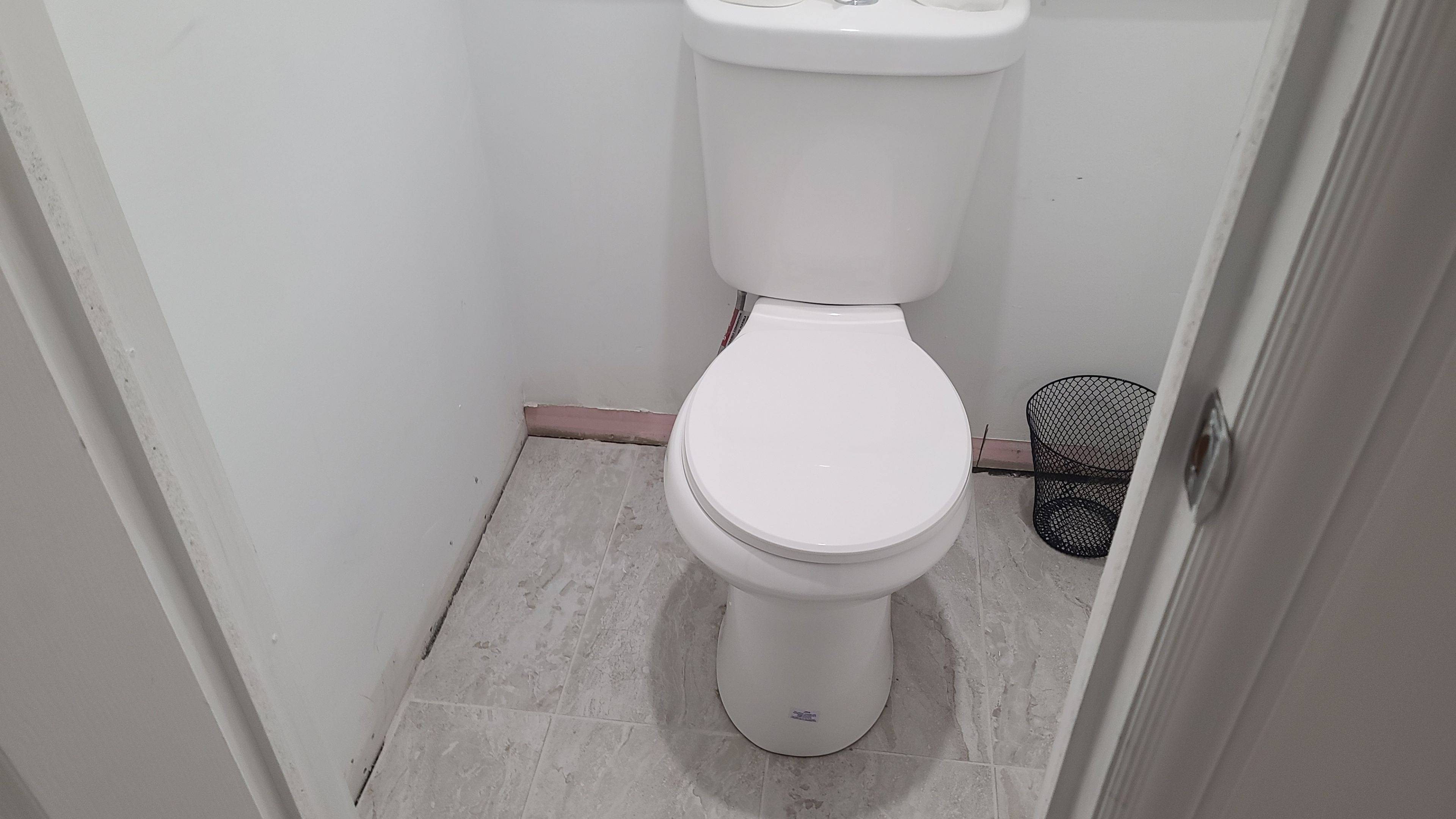 Toronto W05, ON M9M 2C8,2400 Finch AVE W #5