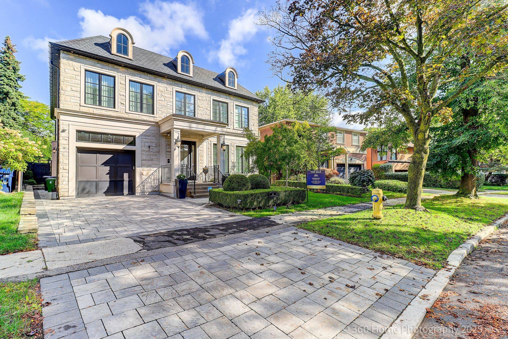 Toronto C12, ON M2P 1W3,42 Foursome CRES