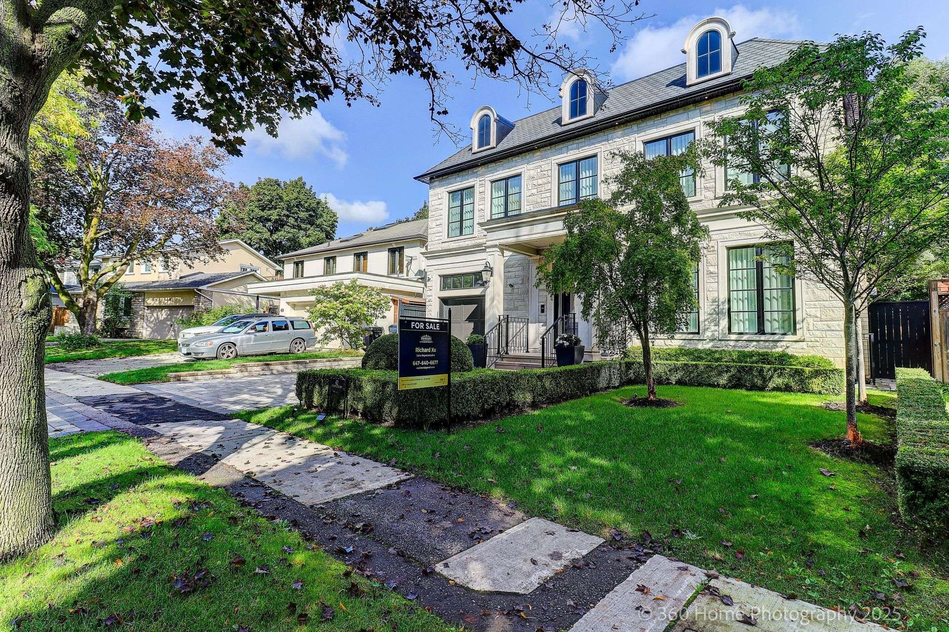 Toronto C12, ON M2P 1W3,42 Foursome CRES