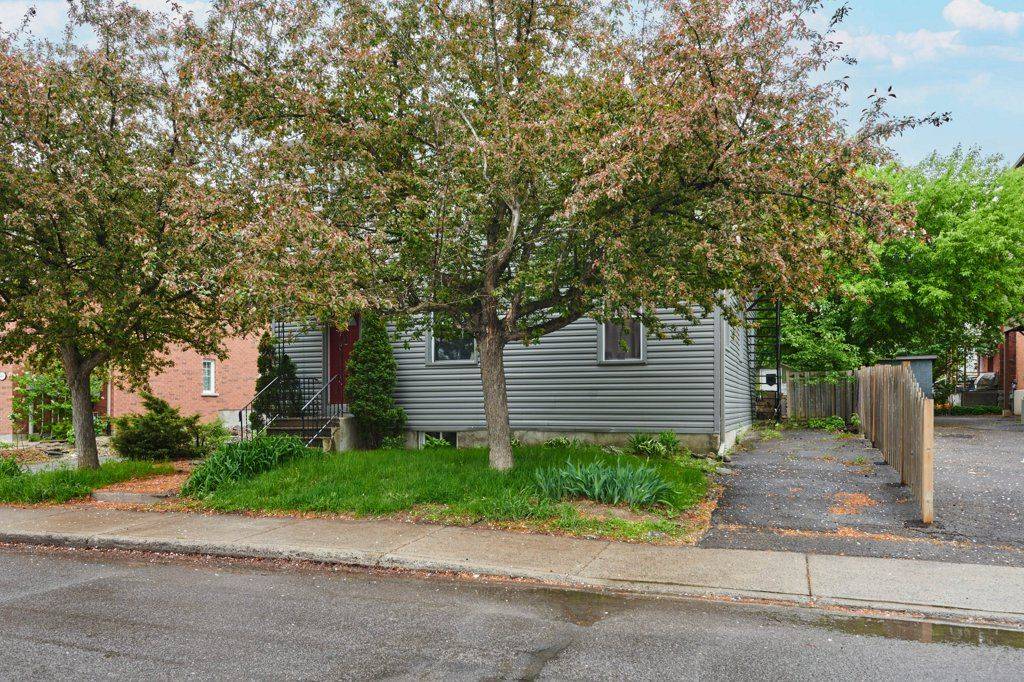 West Centre Town, ON K1Y 3E2,62 Laurel ST