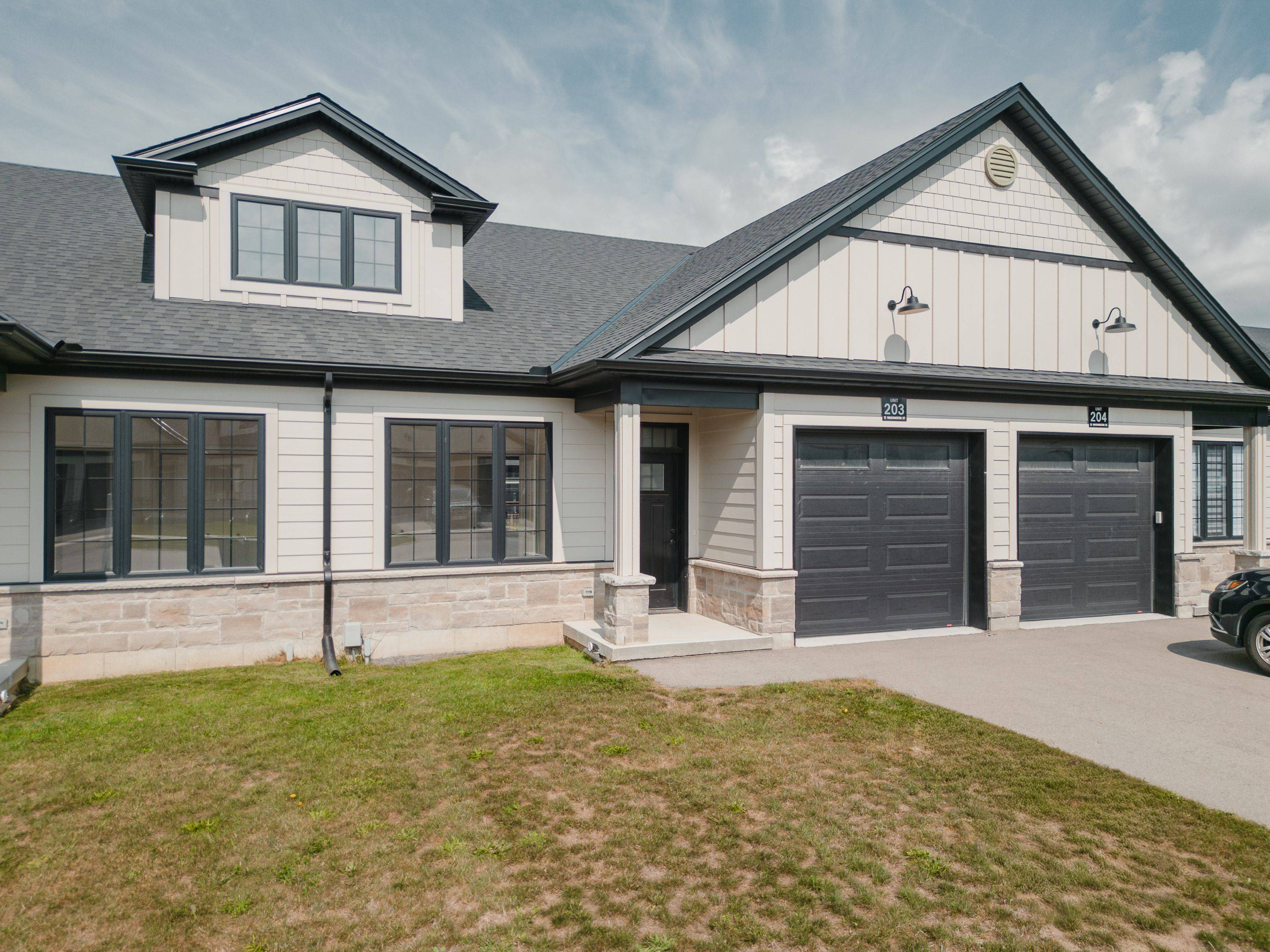 Norwich, ON N0J 1P0,12 Washington ST #203