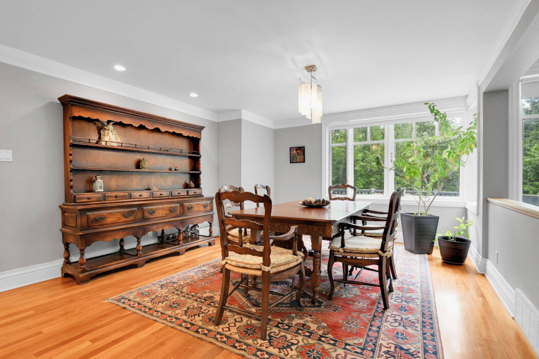 Beacon Hill North - South And Area, ON K1J 6L7,23 DAVIDSON DR