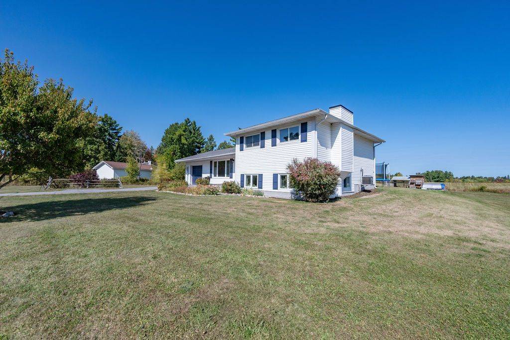 Mcnab/braeside, ON K7S 3G8,921 Mill Ridge RD