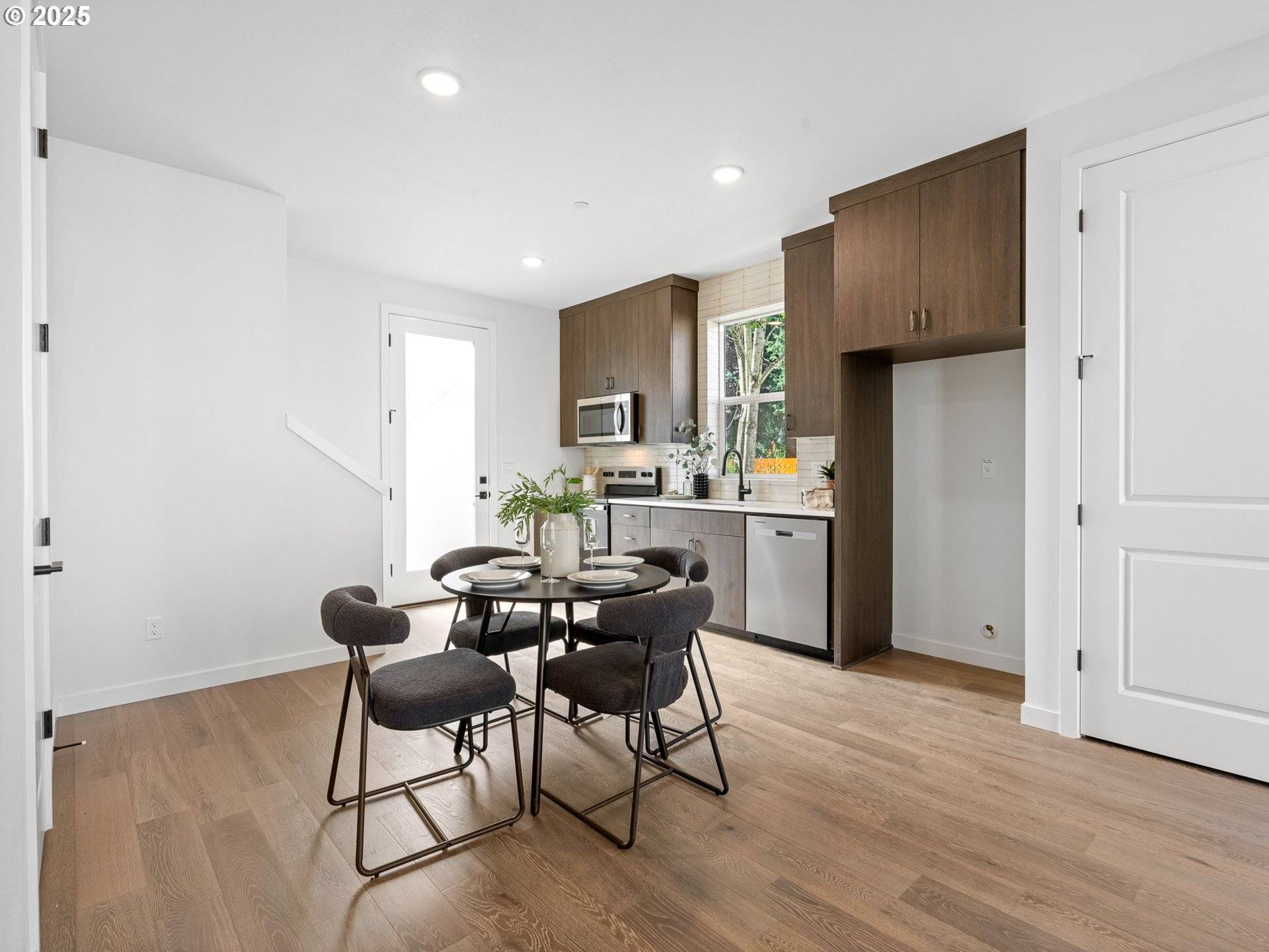 Portland, OR 97266,3282 SE 115th AVE