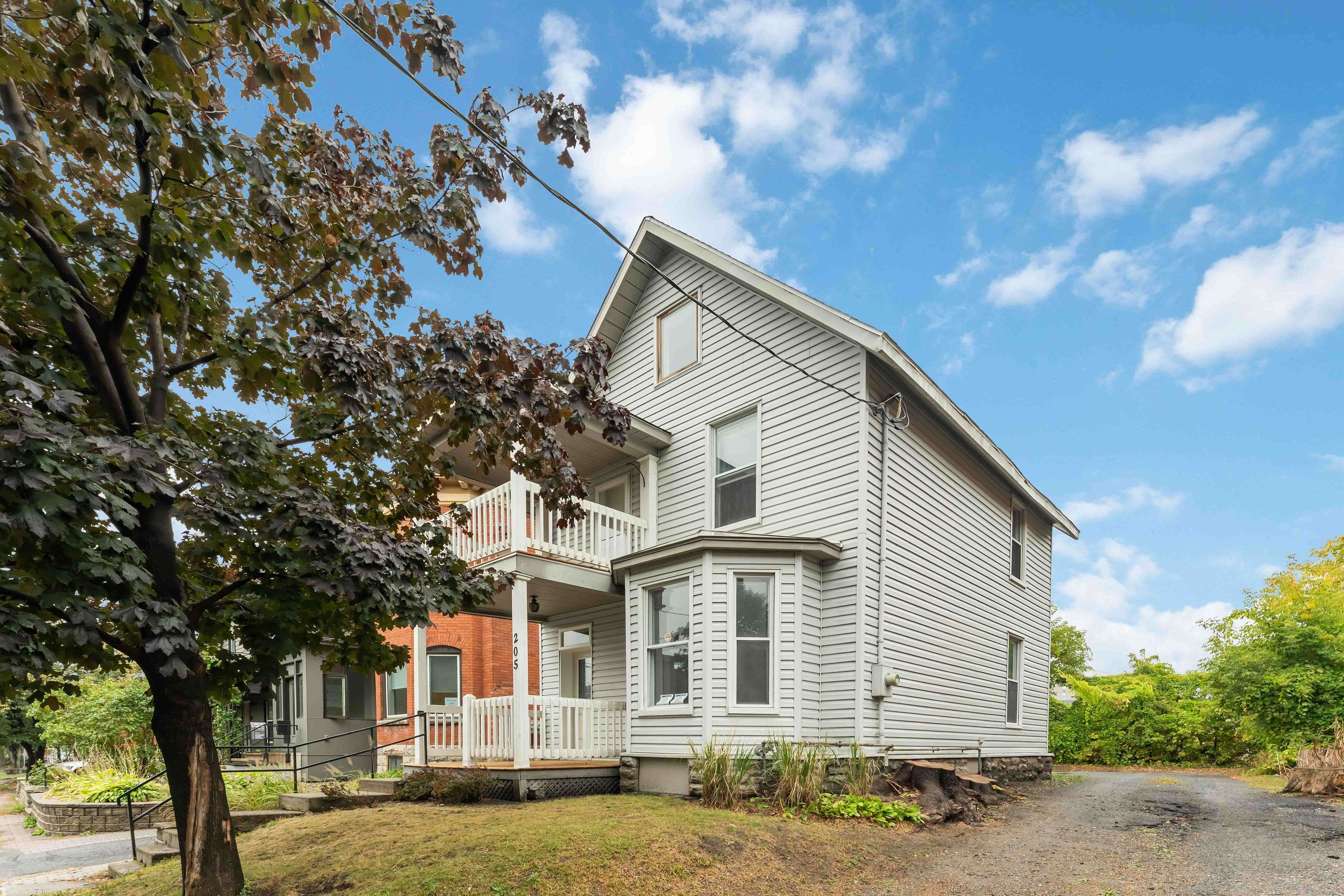 Glebe - Ottawa East And Area, ON K1S 1X1,205 Pretoria AVE