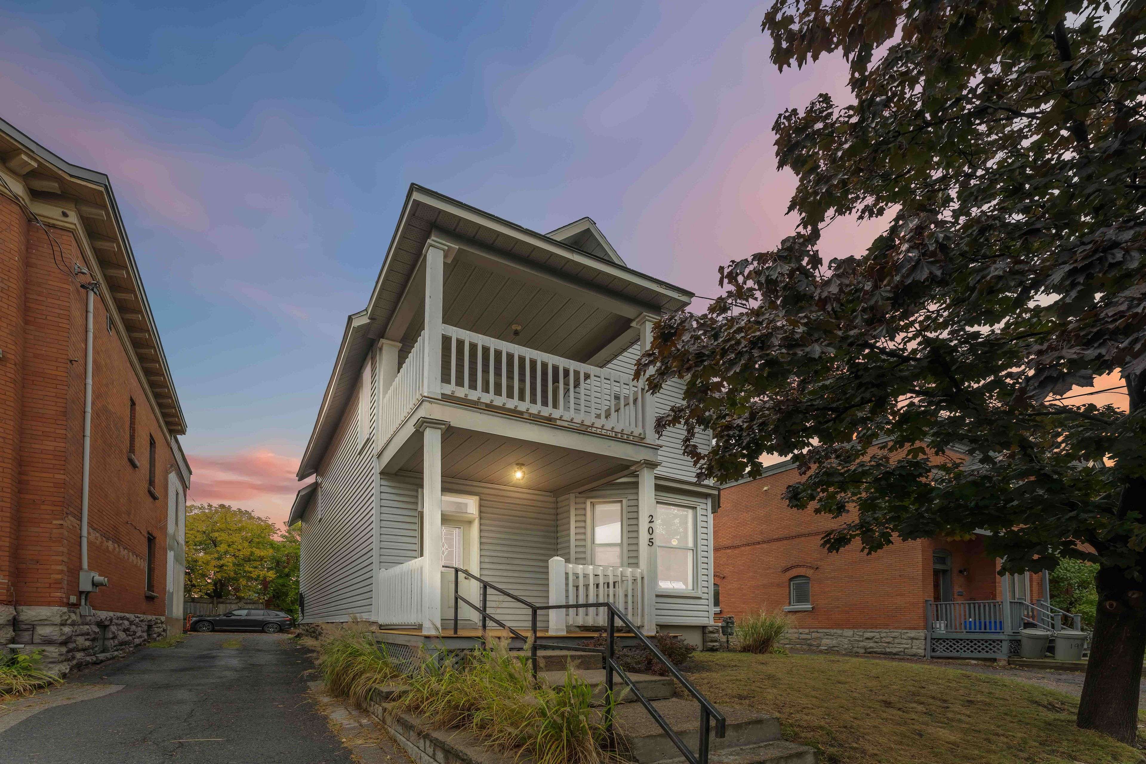 Glebe - Ottawa East And Area, ON K1S 1X1,205 Pretoria AVE