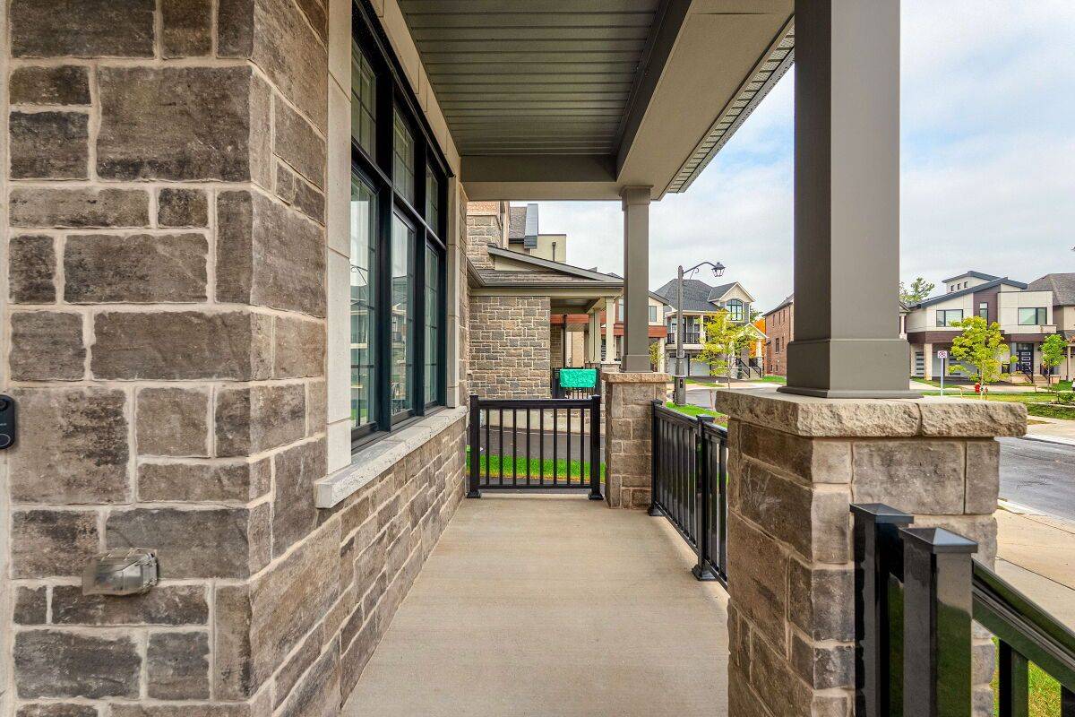 Oakville, ON L6M 5N6,3291 Harasym TRL