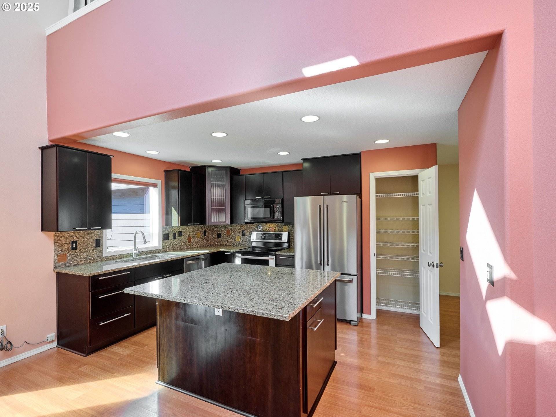 Canby, OR 97013,331 SE 9TH AVE