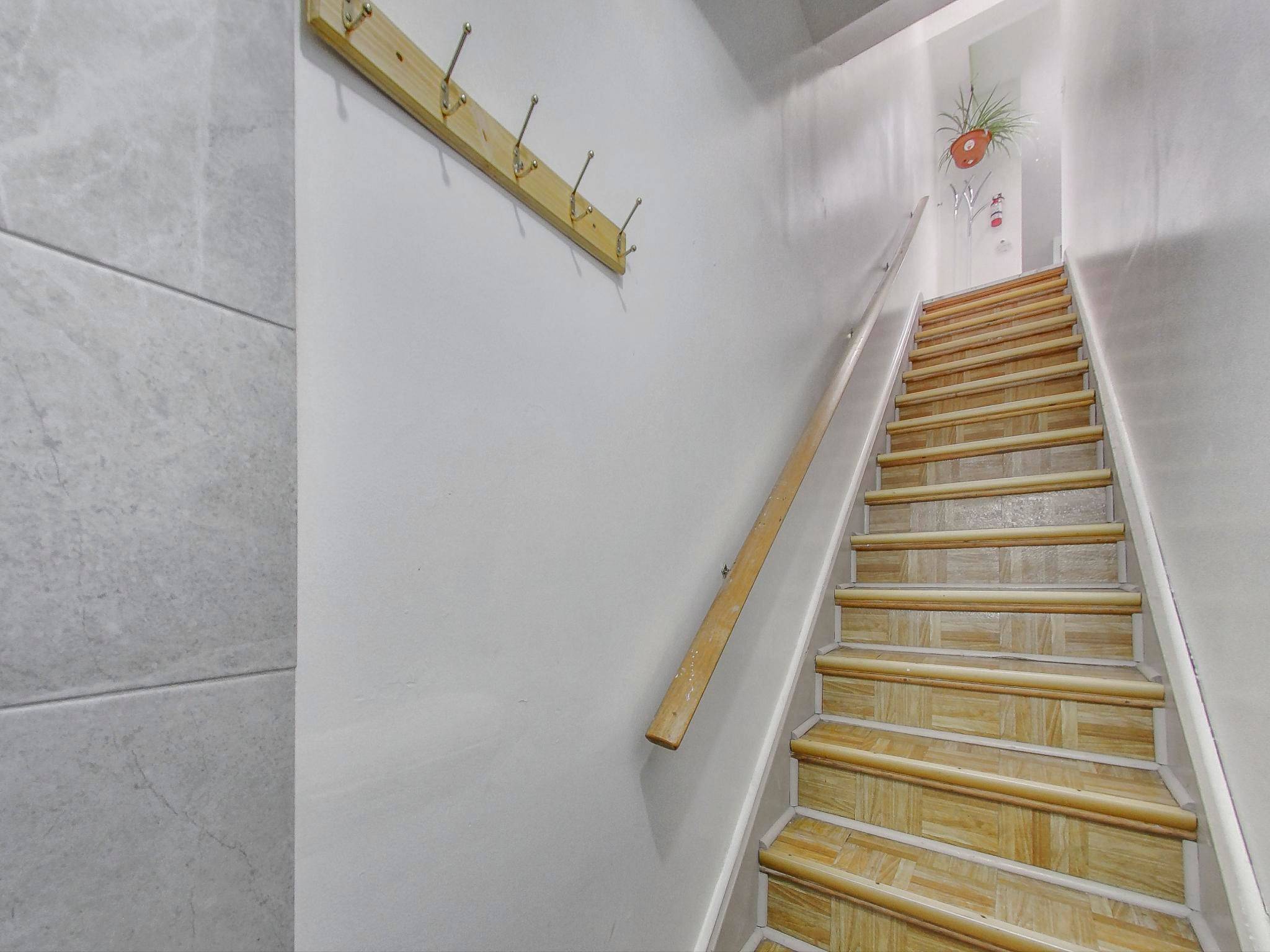 Toronto C01, ON M6K 1T8,1584 Dundas ST W #Apt #2