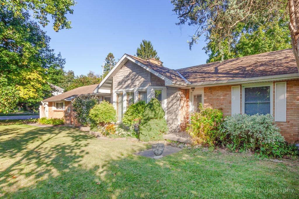 London South, ON N6K 1B6,749 Commissioners RD W