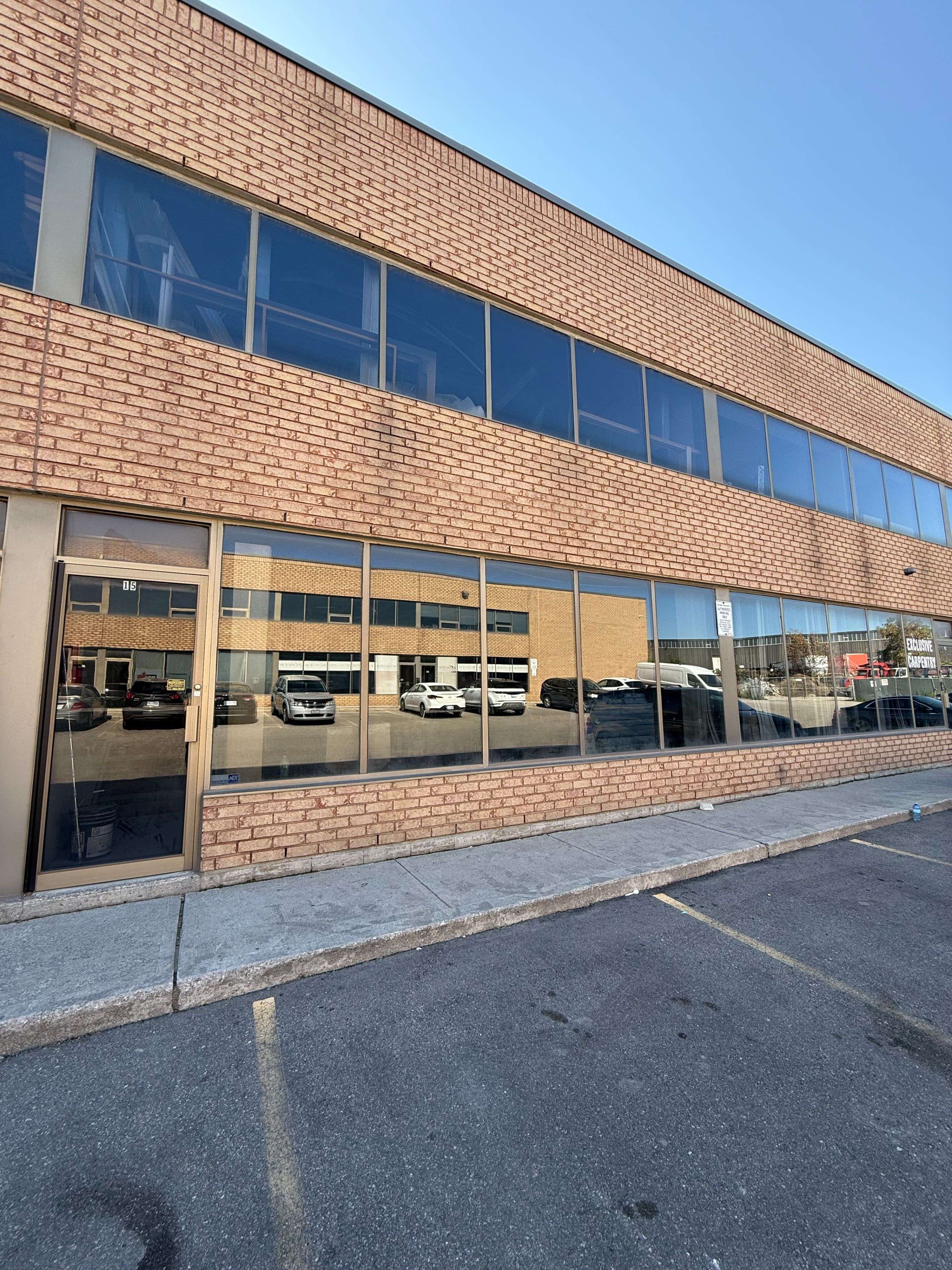 Toronto W05, ON M9L 1N2,94 Kenhar DR #15