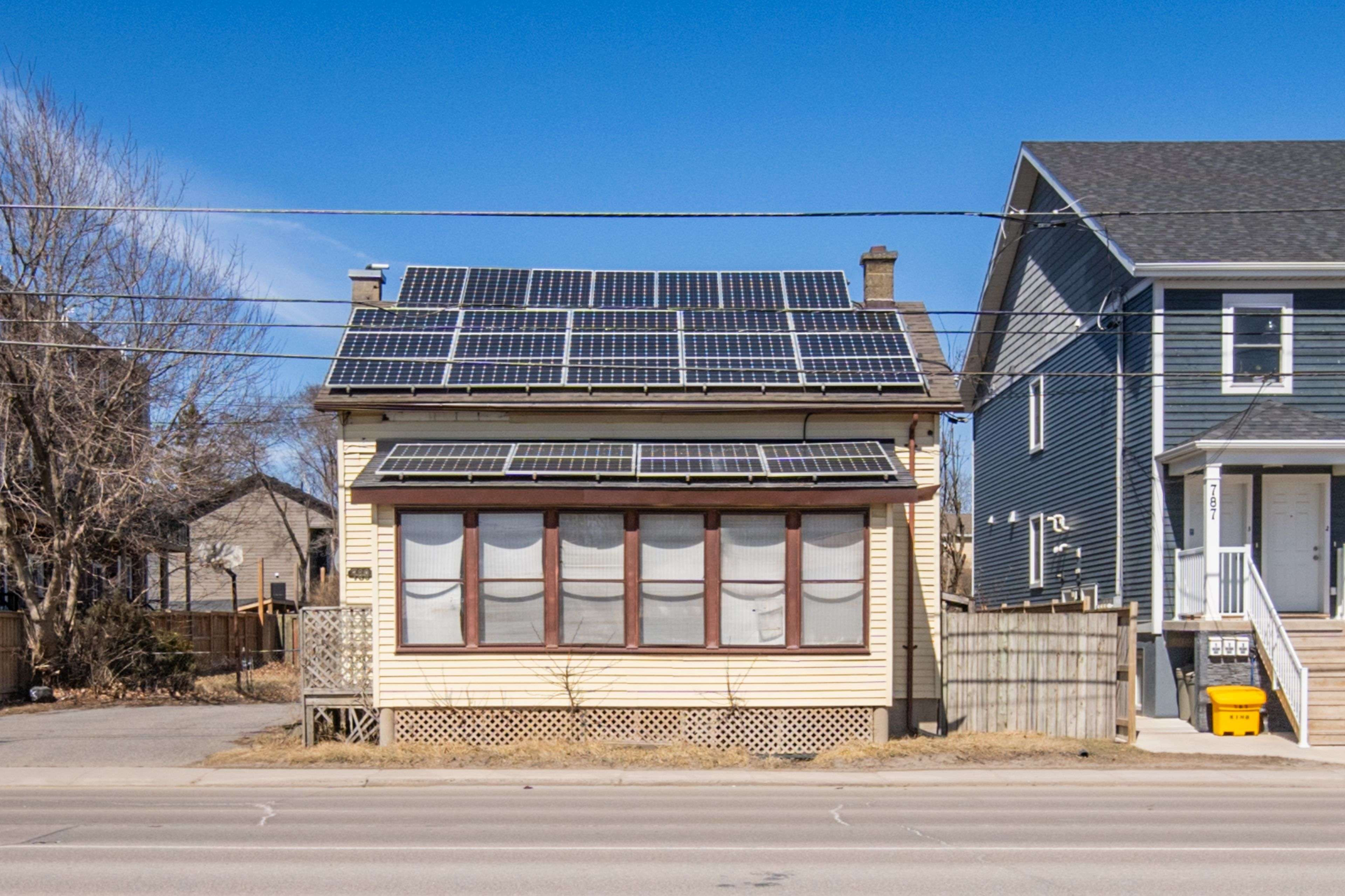 Kingston, ON K7M 2G5,789 King ST W