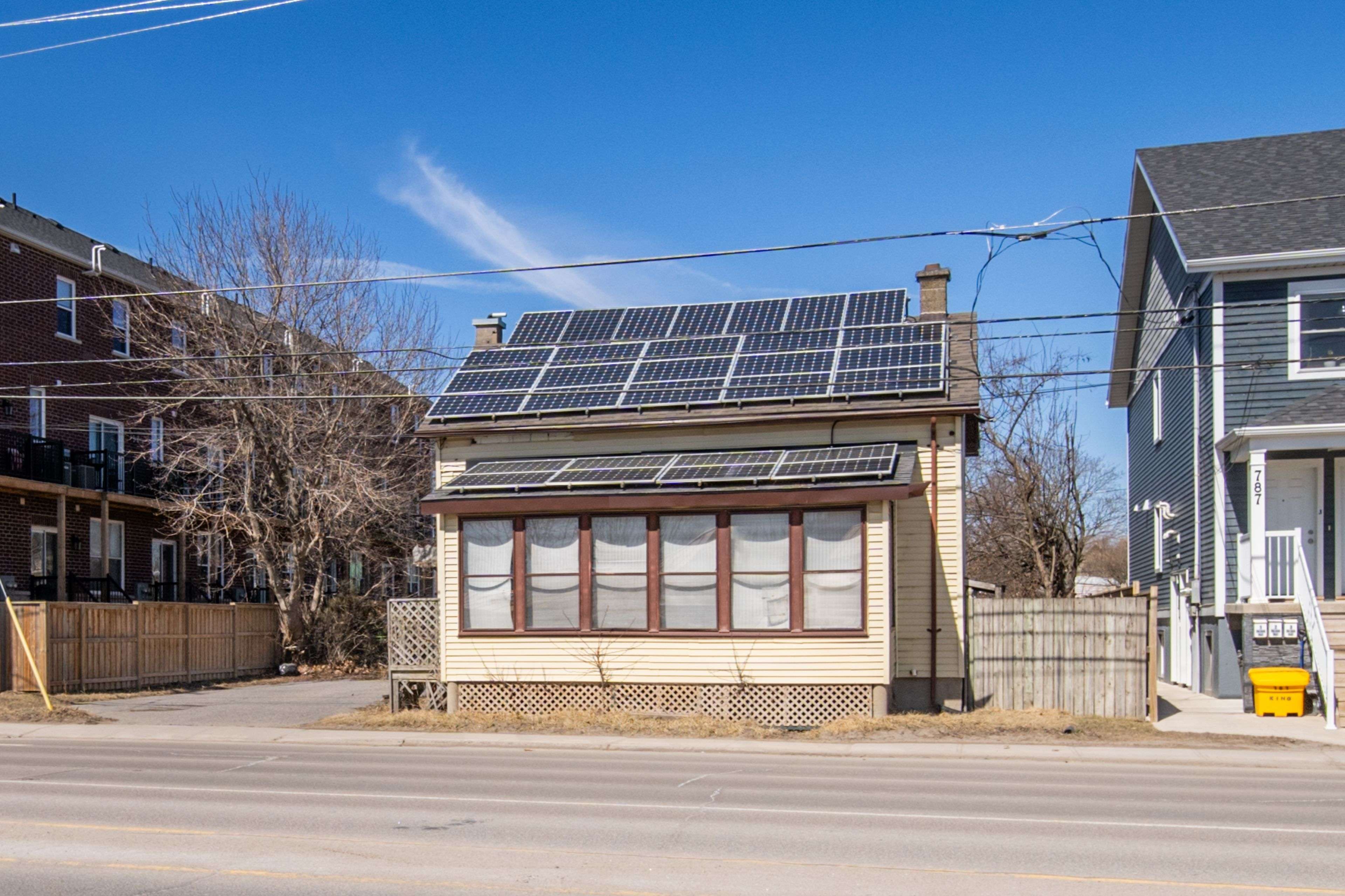 Kingston, ON K7M 2G5,789 King ST W