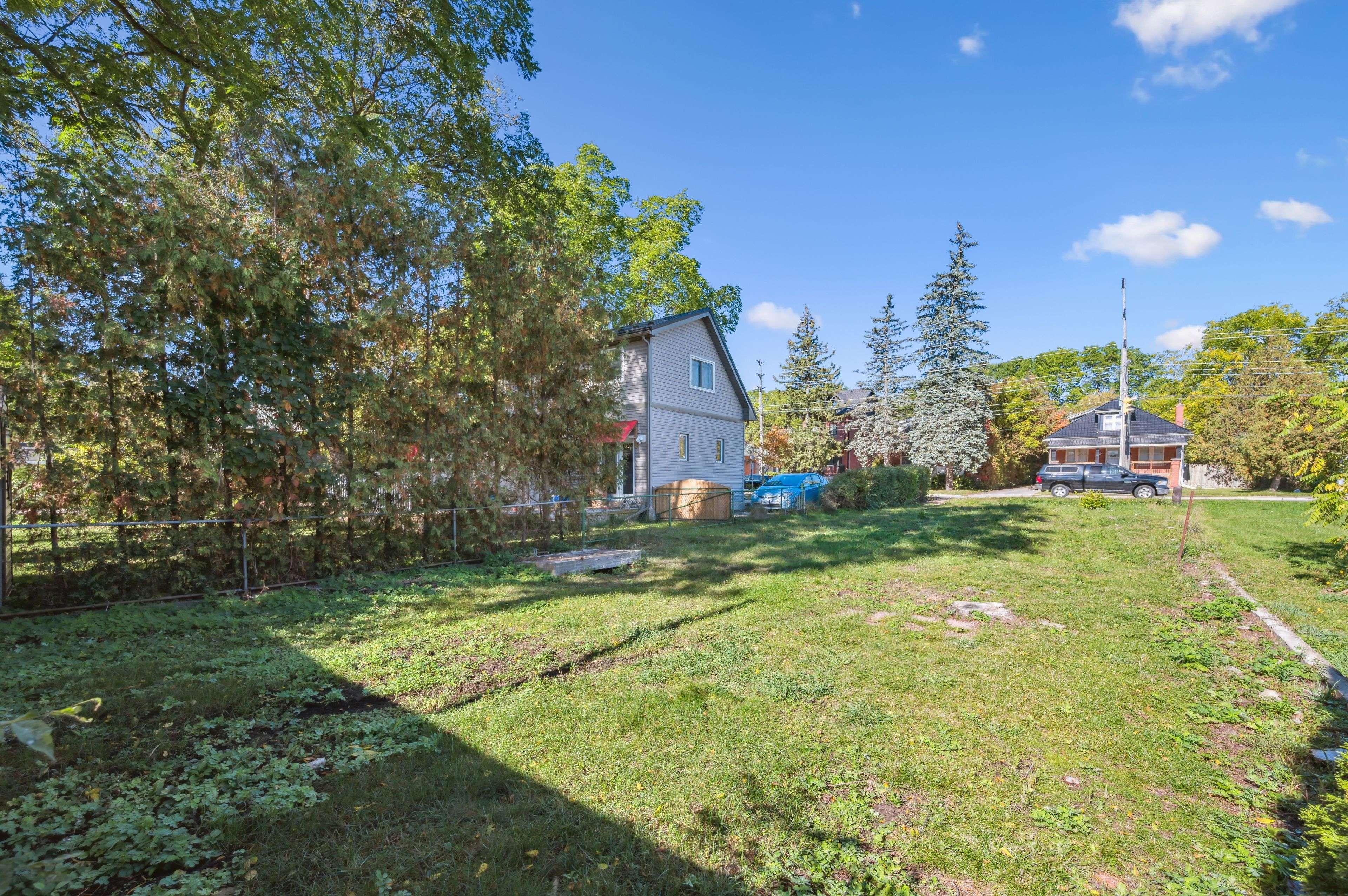 Guelph, ON N1E 2X6,239 Elizabeth ST