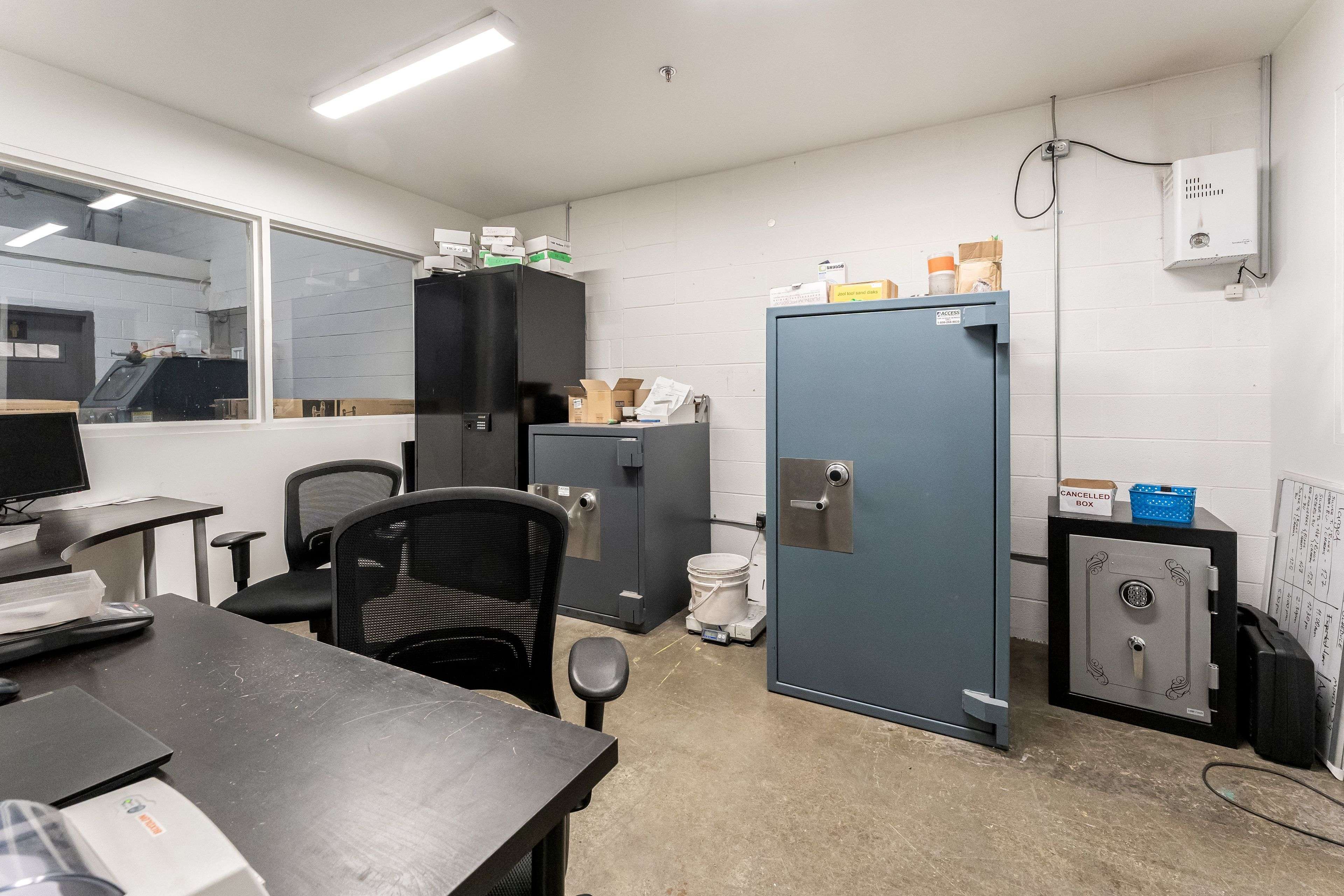 Toronto W05, ON M3H 5T5,5000 Dufferin ST #Q, R, S