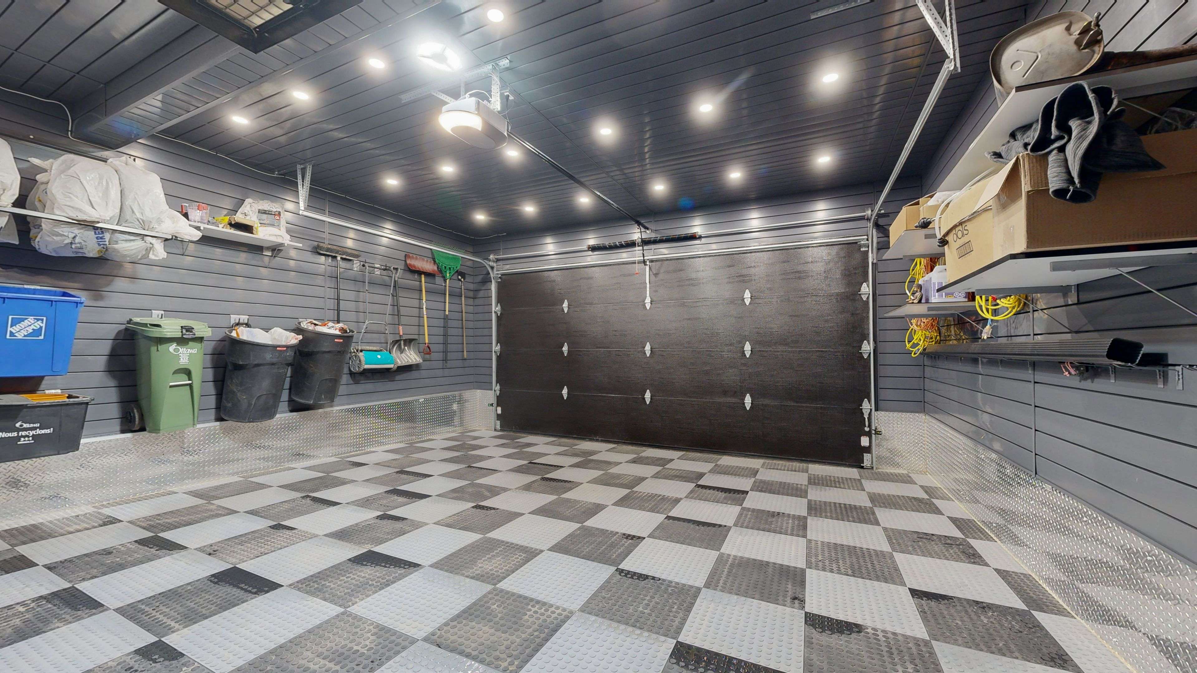 Kanata, ON K2V 0P3,232 Condado CRES